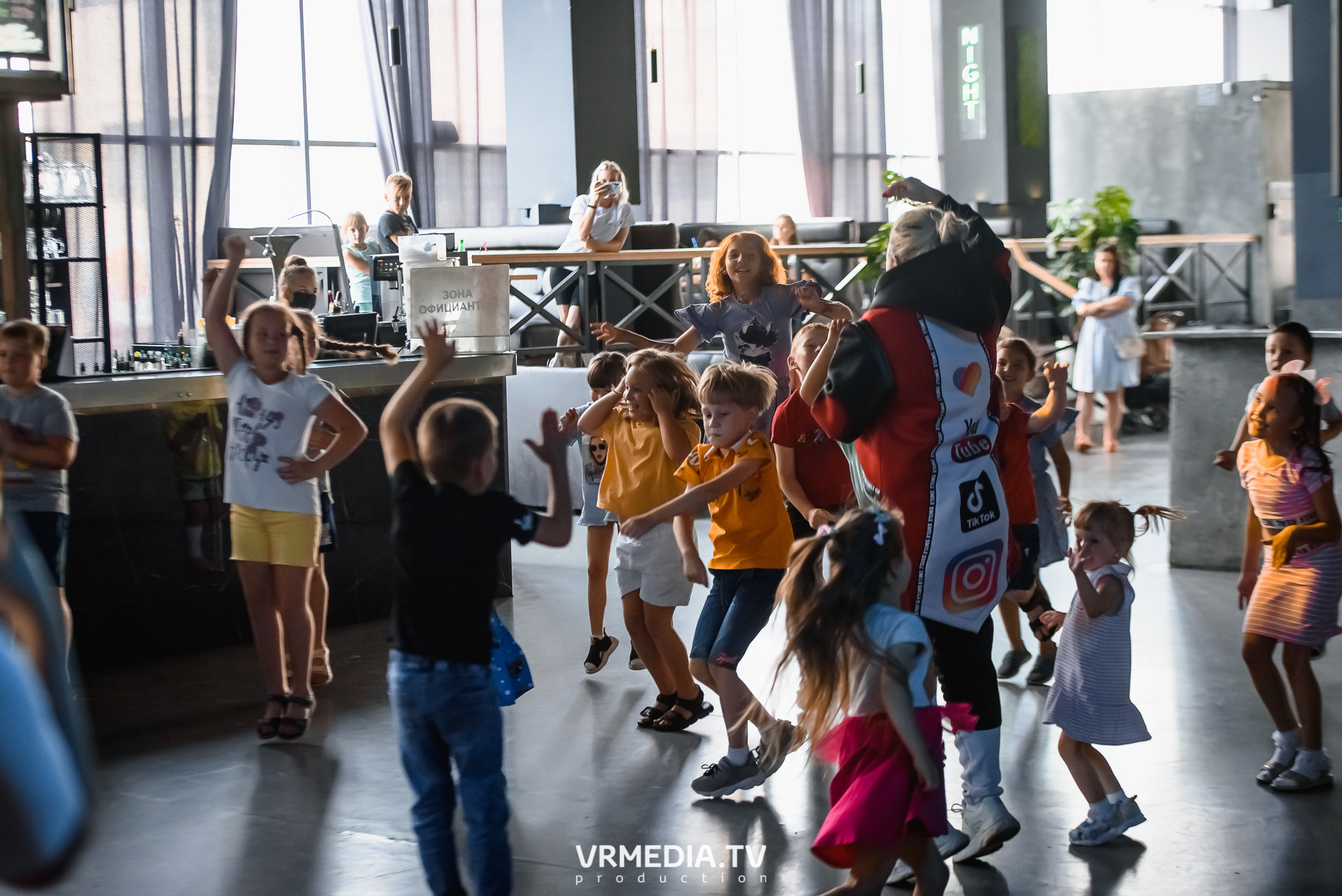 Baby time в баре «DOSKI»