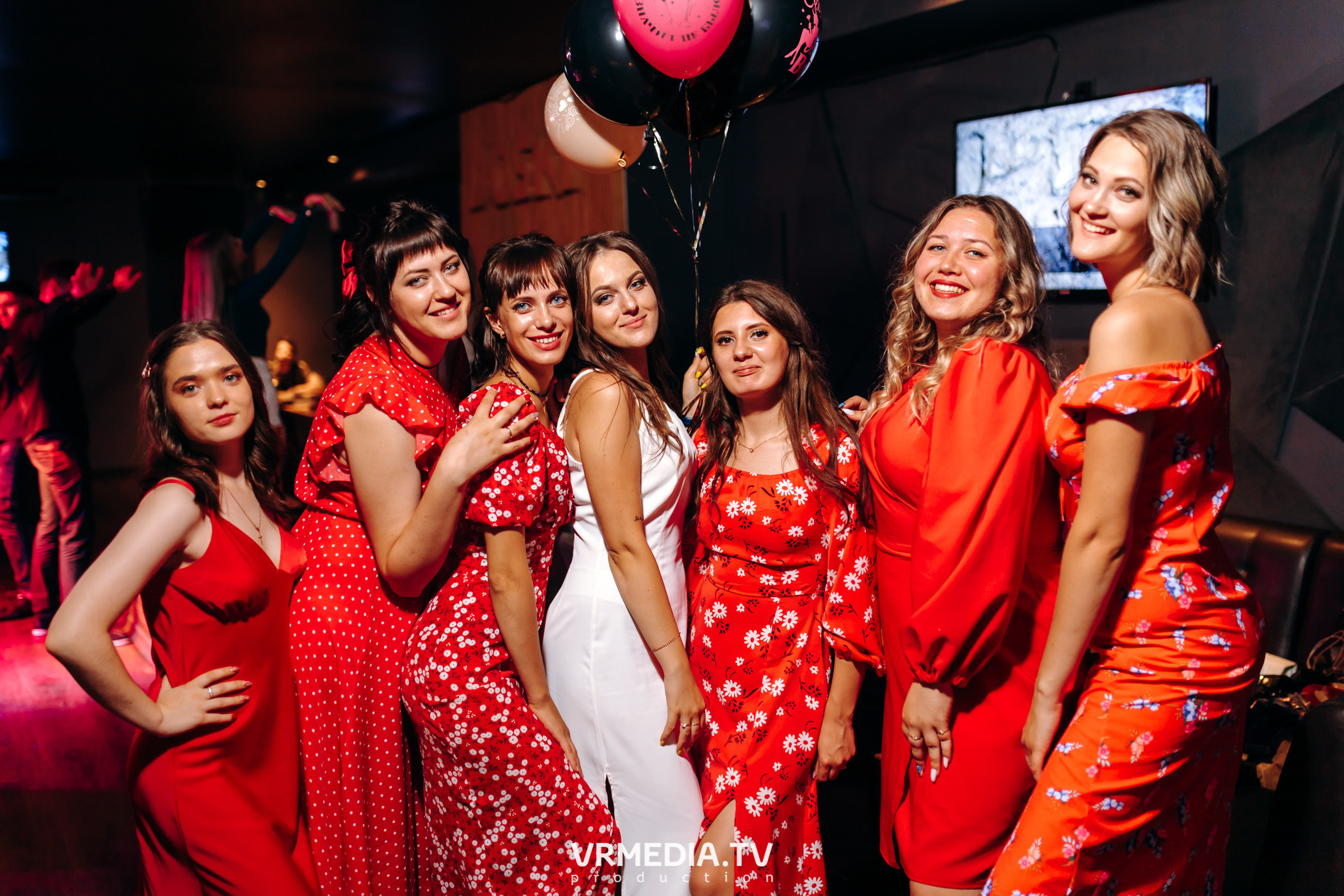 Новогодние корпоративы в баре «DOSKI»