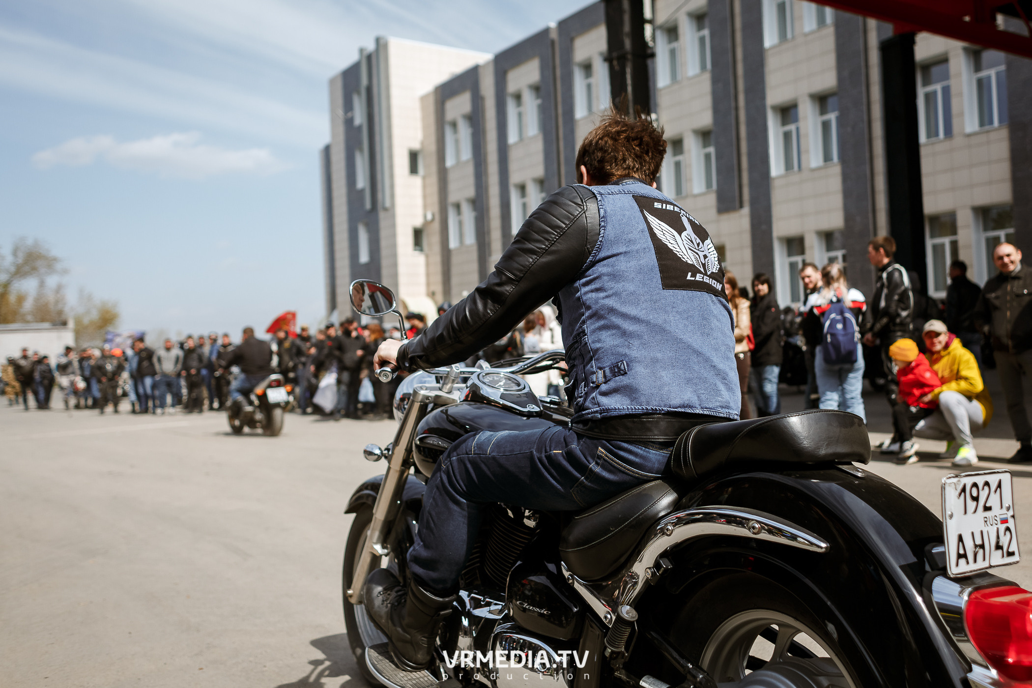 Открытие кемеровского мотосезона в культурном пространстве «Редакция»