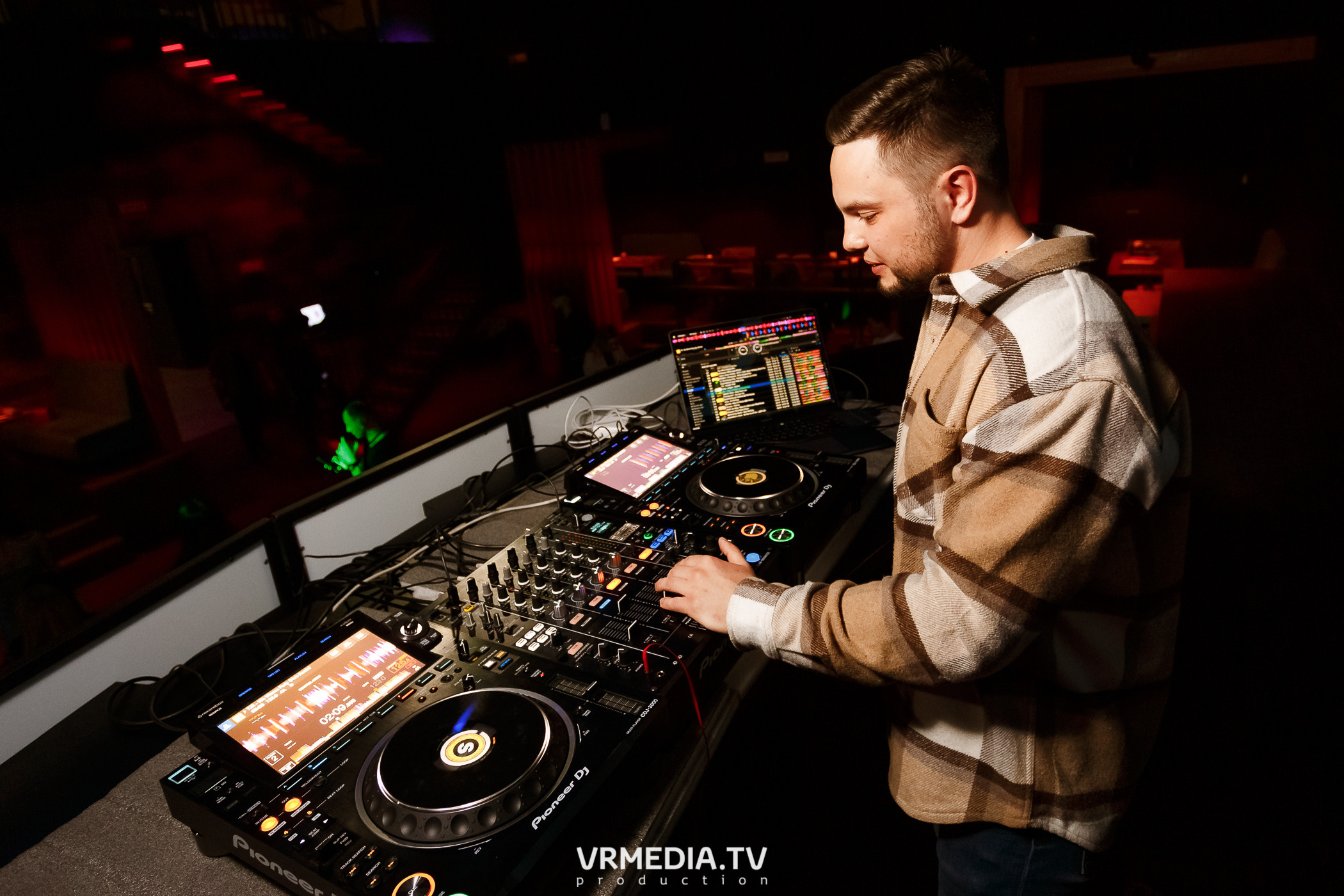 Выходные в ночном клубе «ЭФИР»