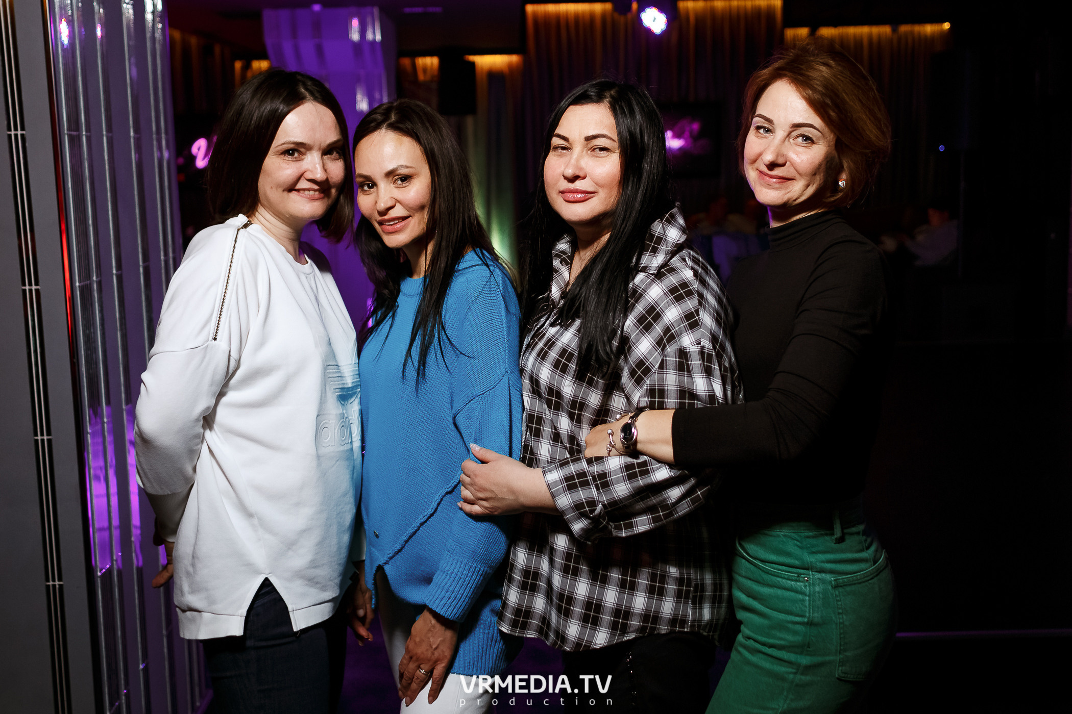 Летний караоке марафон в караоке-баре «Volna»