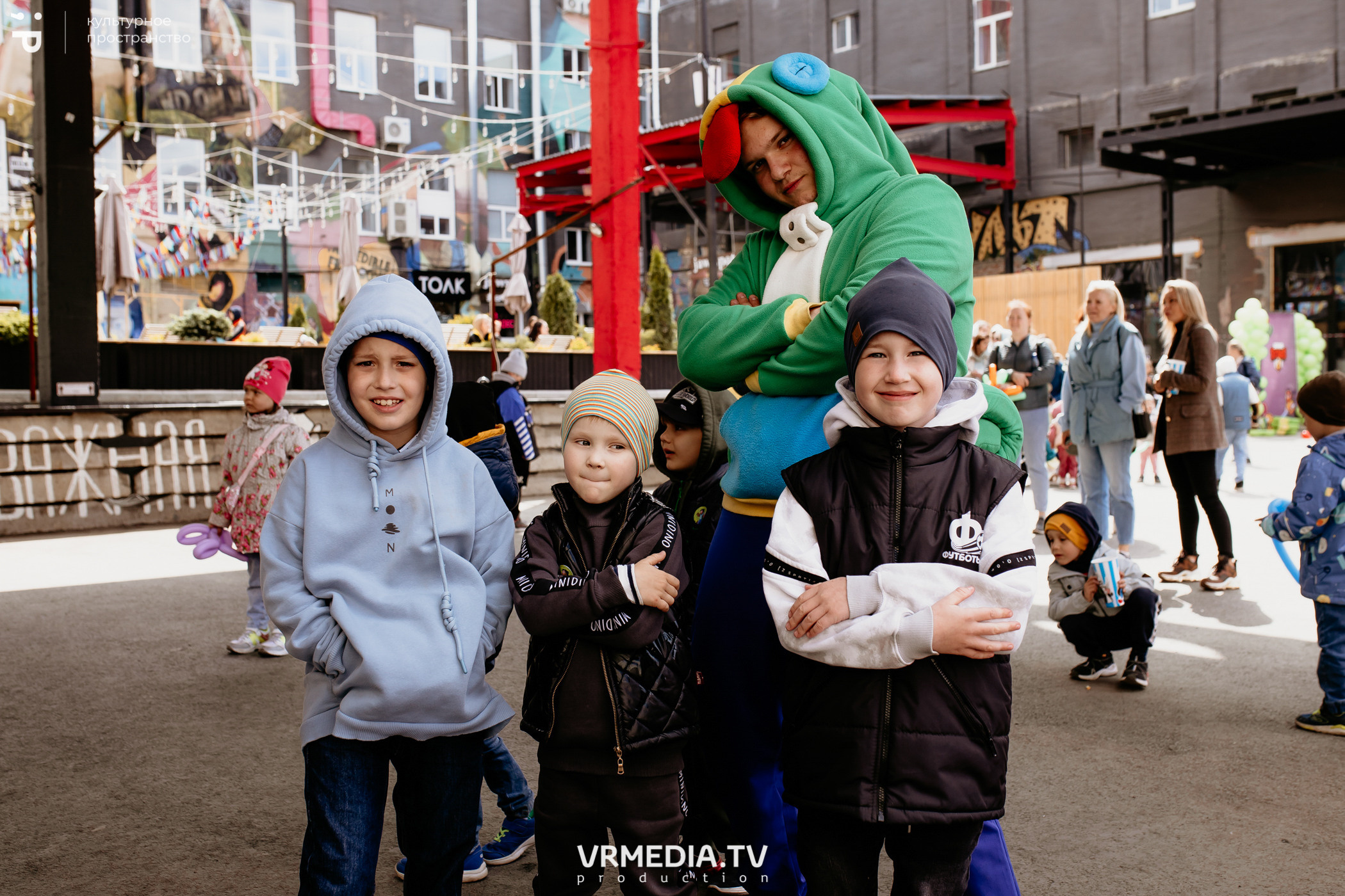 ВСТРЕЧАЙ ЛЕТО С DETISKAZKA42 в культурном пространстве «Редакция»