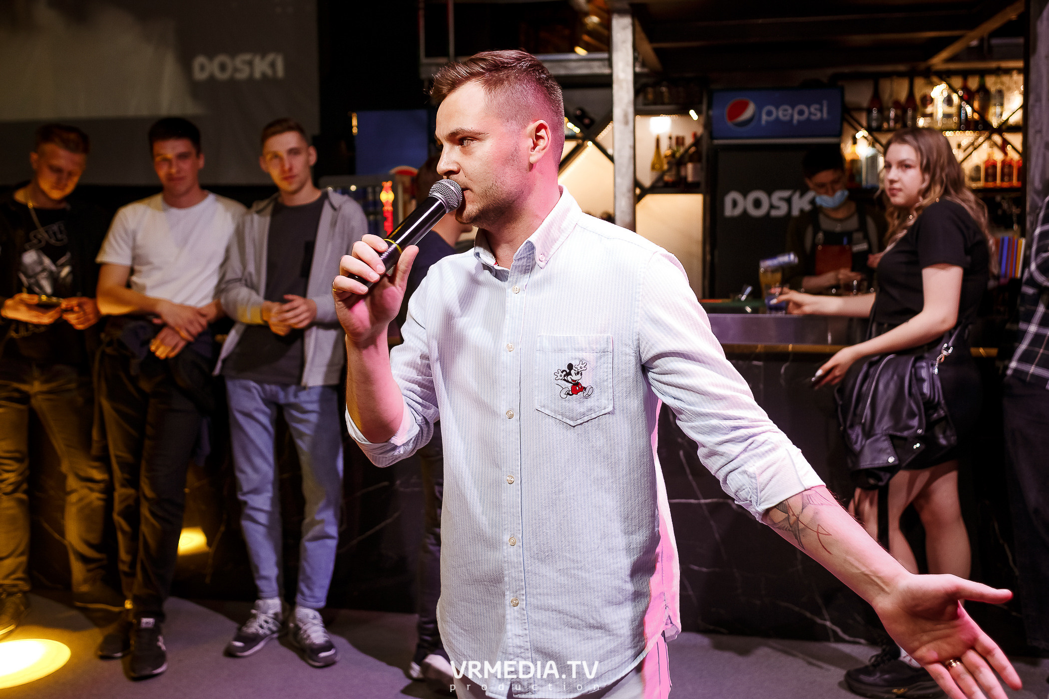 Выходные в баре «DOSKI»