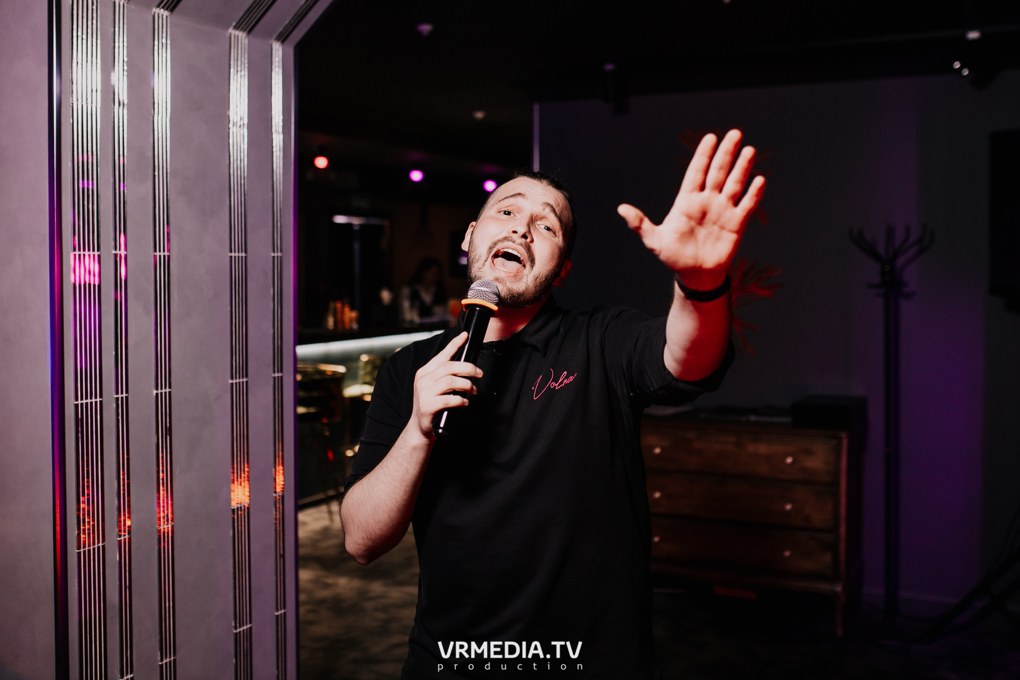 Русский рок в караоке-баре «Volna»