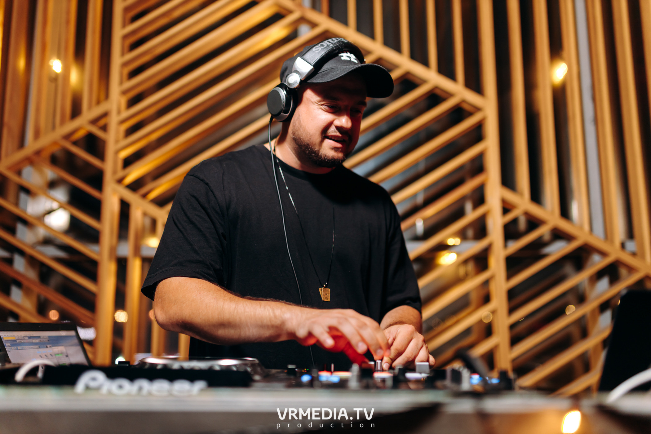 Новогодние корпоративы в баре «DOSKI»