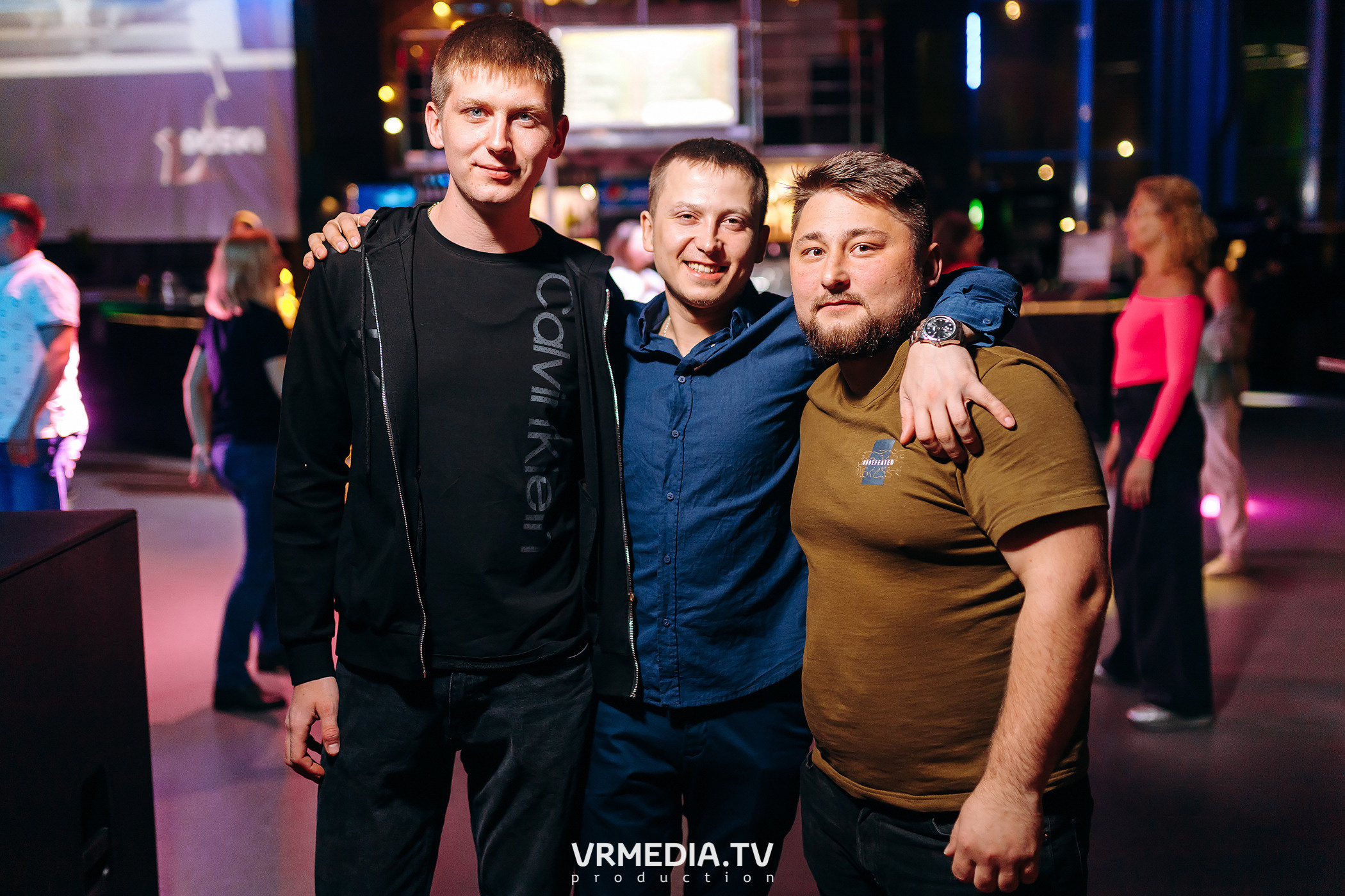 Выходные в баре «DOSKI»