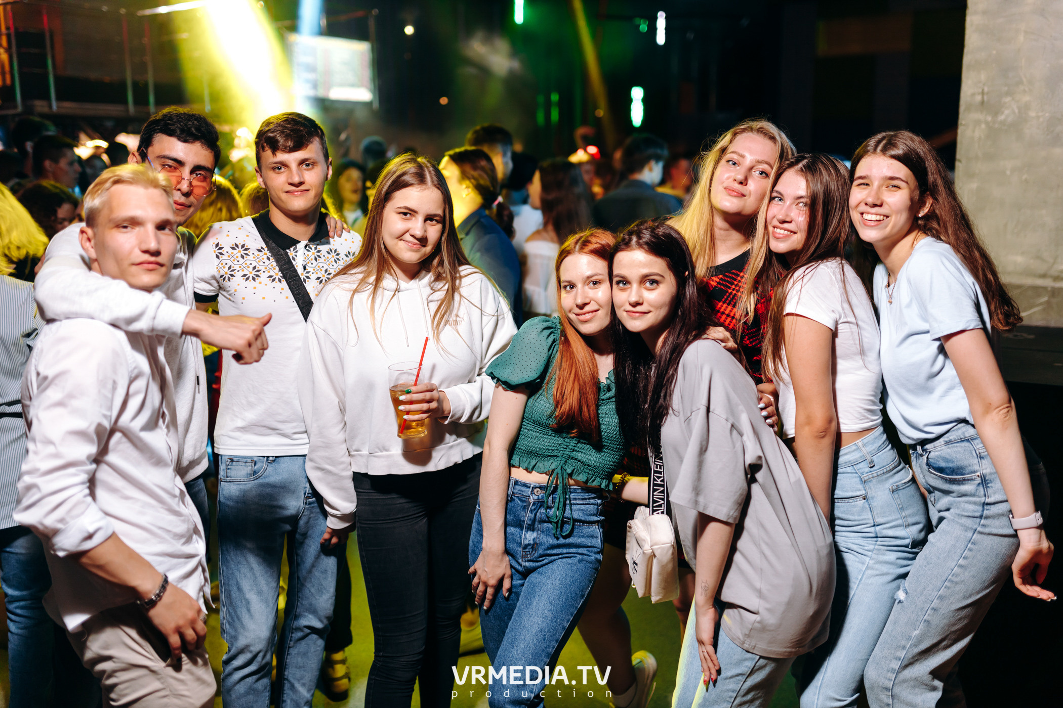 Выходные в баре «DOSKI»