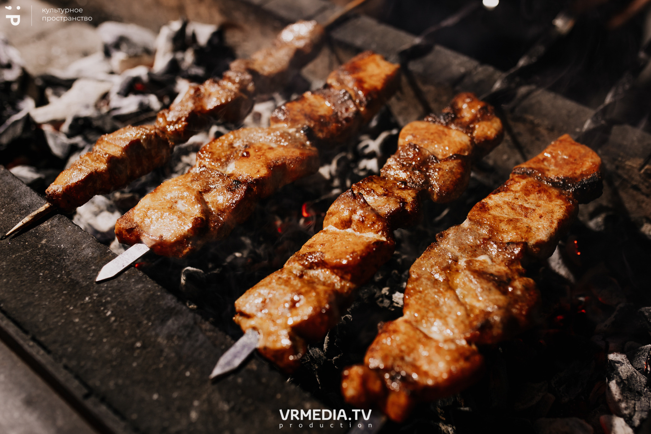 11 Friends of Chao в культурном пространстве «Редакция»