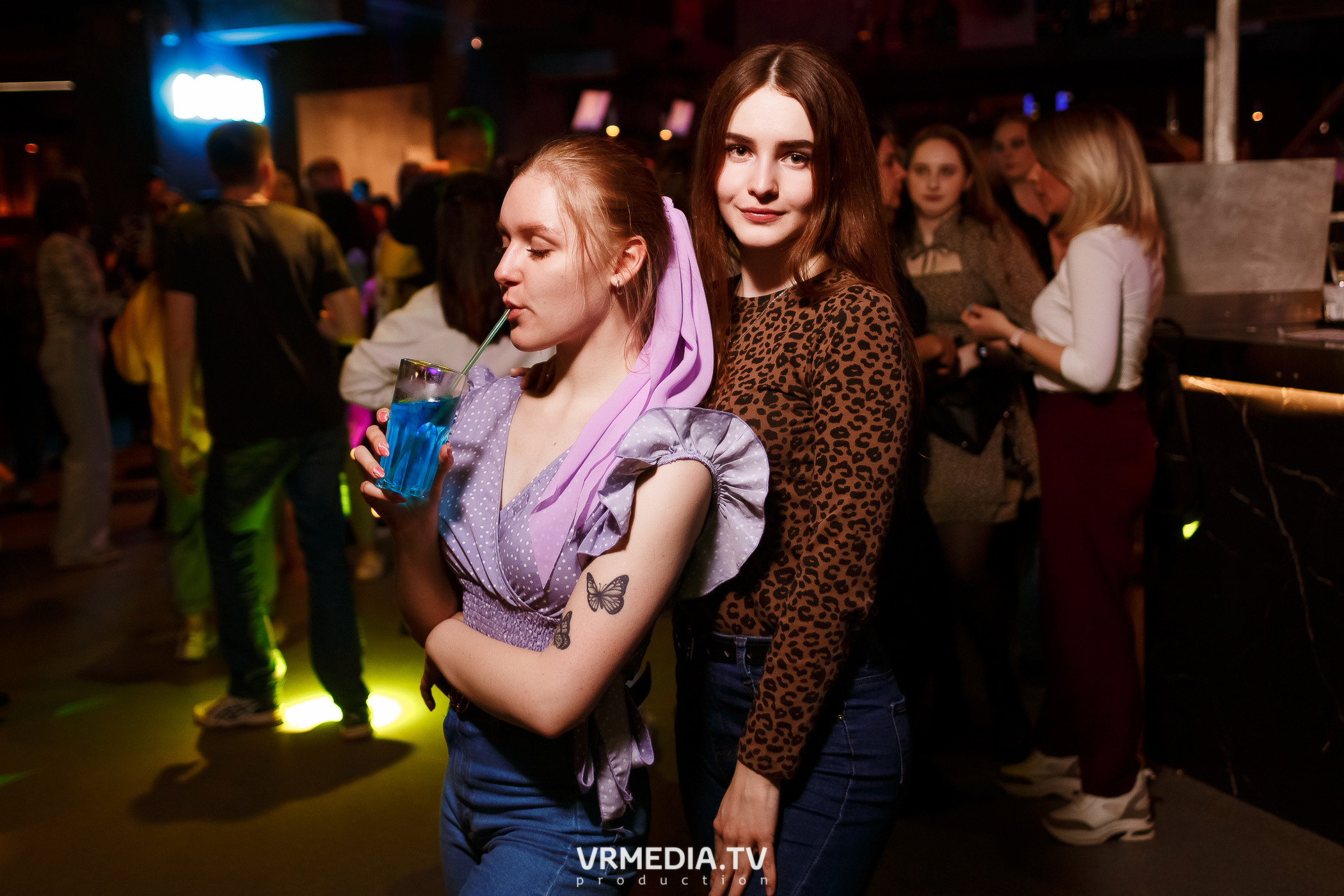 Выходные в баре «DOSKI»