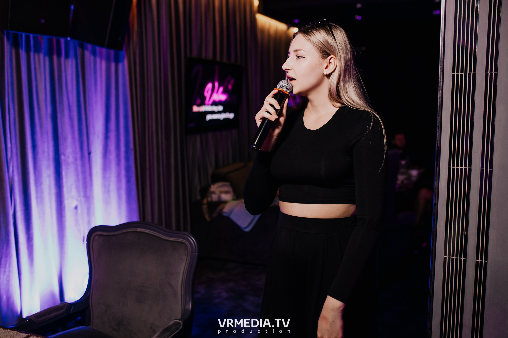 Русский рок в караоке-баре «Volna»