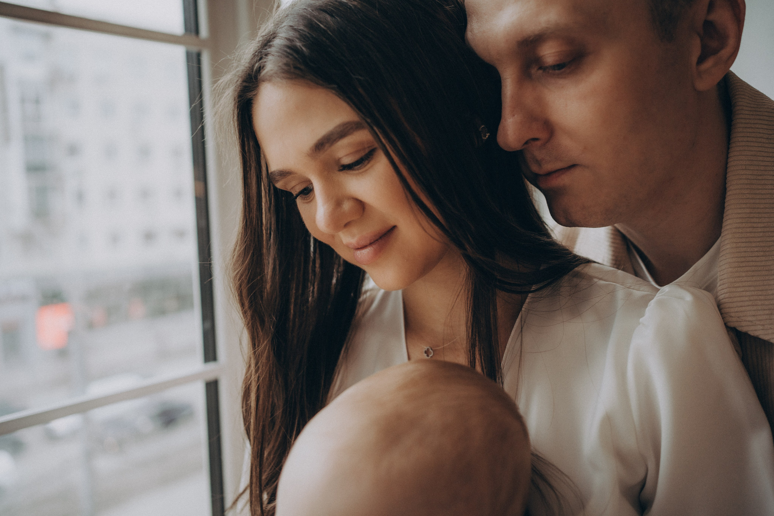 Любовь здесь. Главная