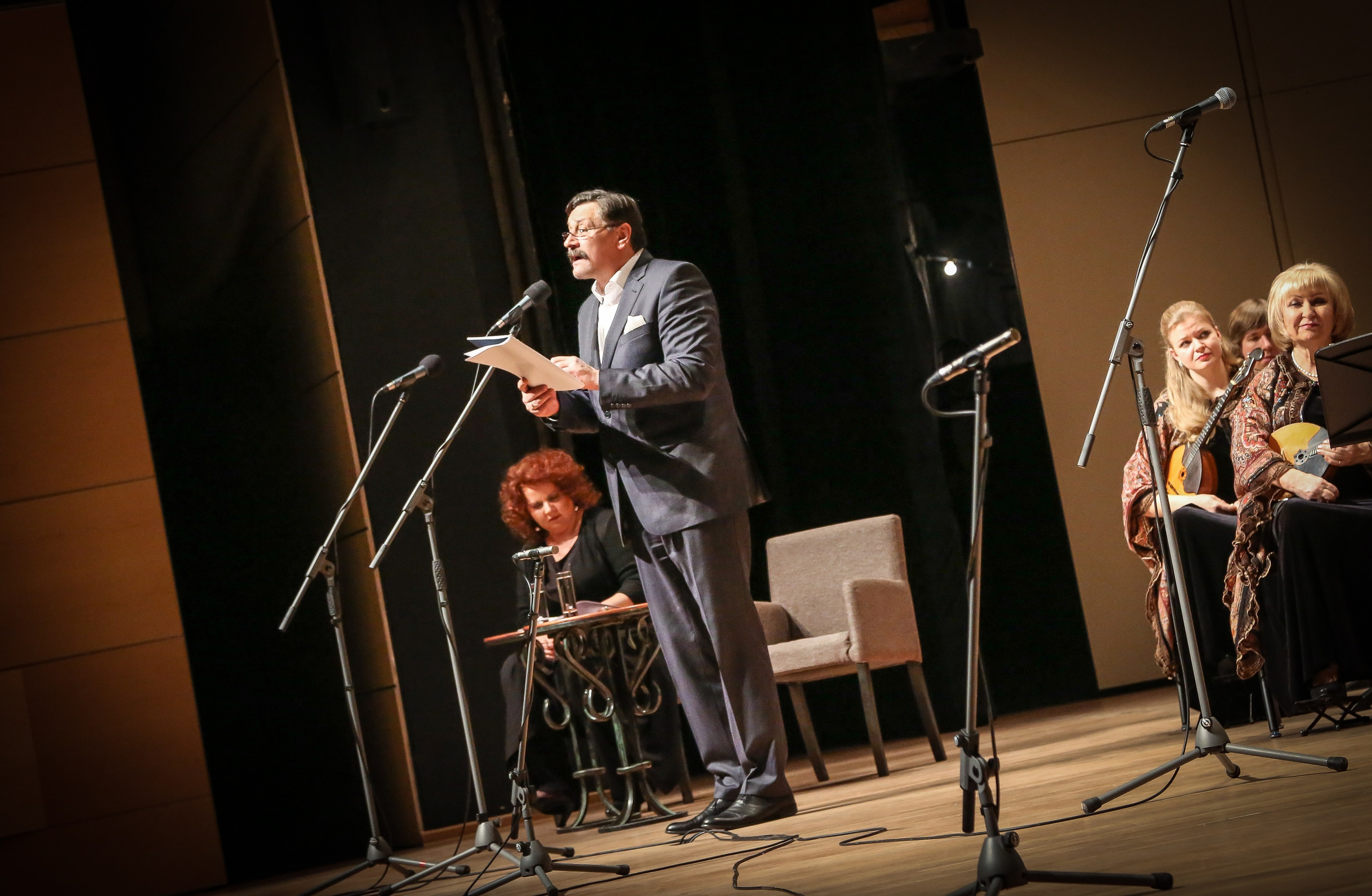 Концерт «Король репортеров» с Дмитрием Назаровым. Дарья Письменюк / Darya Leitstern — фотограф, музыкант, журналист, путешественник