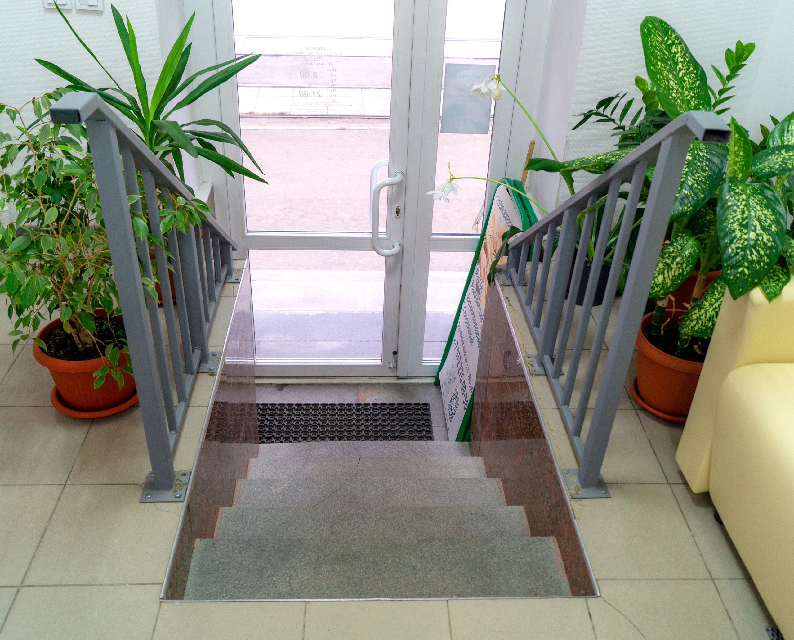 Съёмка в центре лазерной эпиляции. Интерьерный и портретный фотограф в Екатеринбурге Андрей Калинин