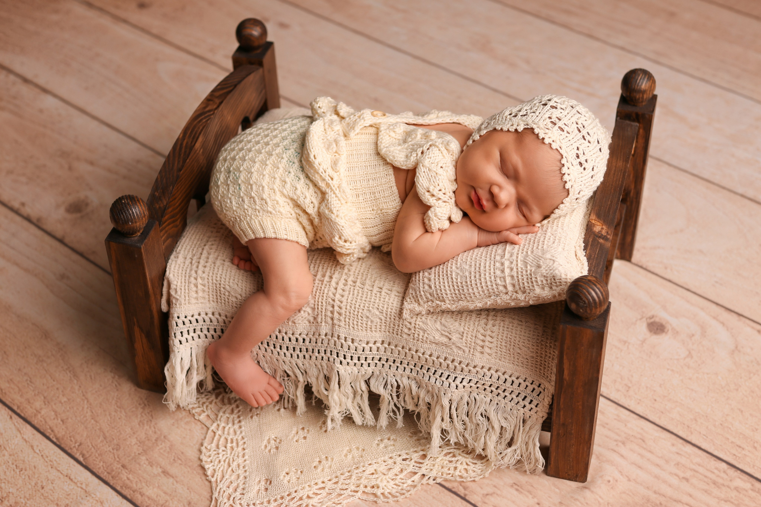 Красивые фотографии малышей у Вас дома. Фотограф новорождённых в Санкт-Петербурге Лилия Яковлева