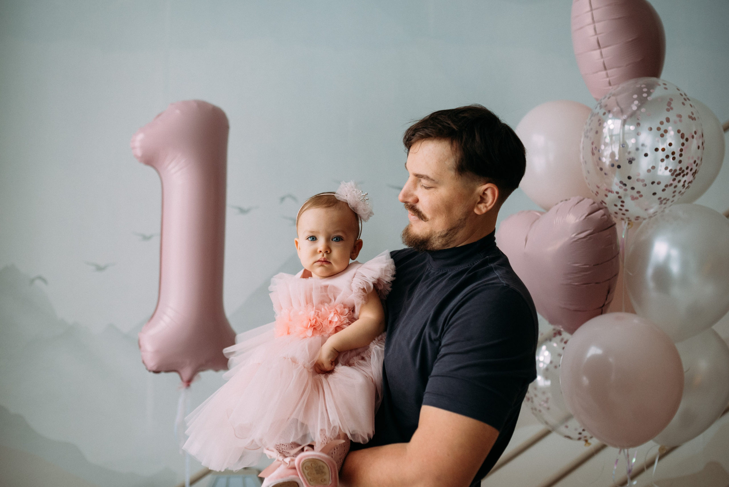 Анна, Мишель, Виктор — годовасие в студии