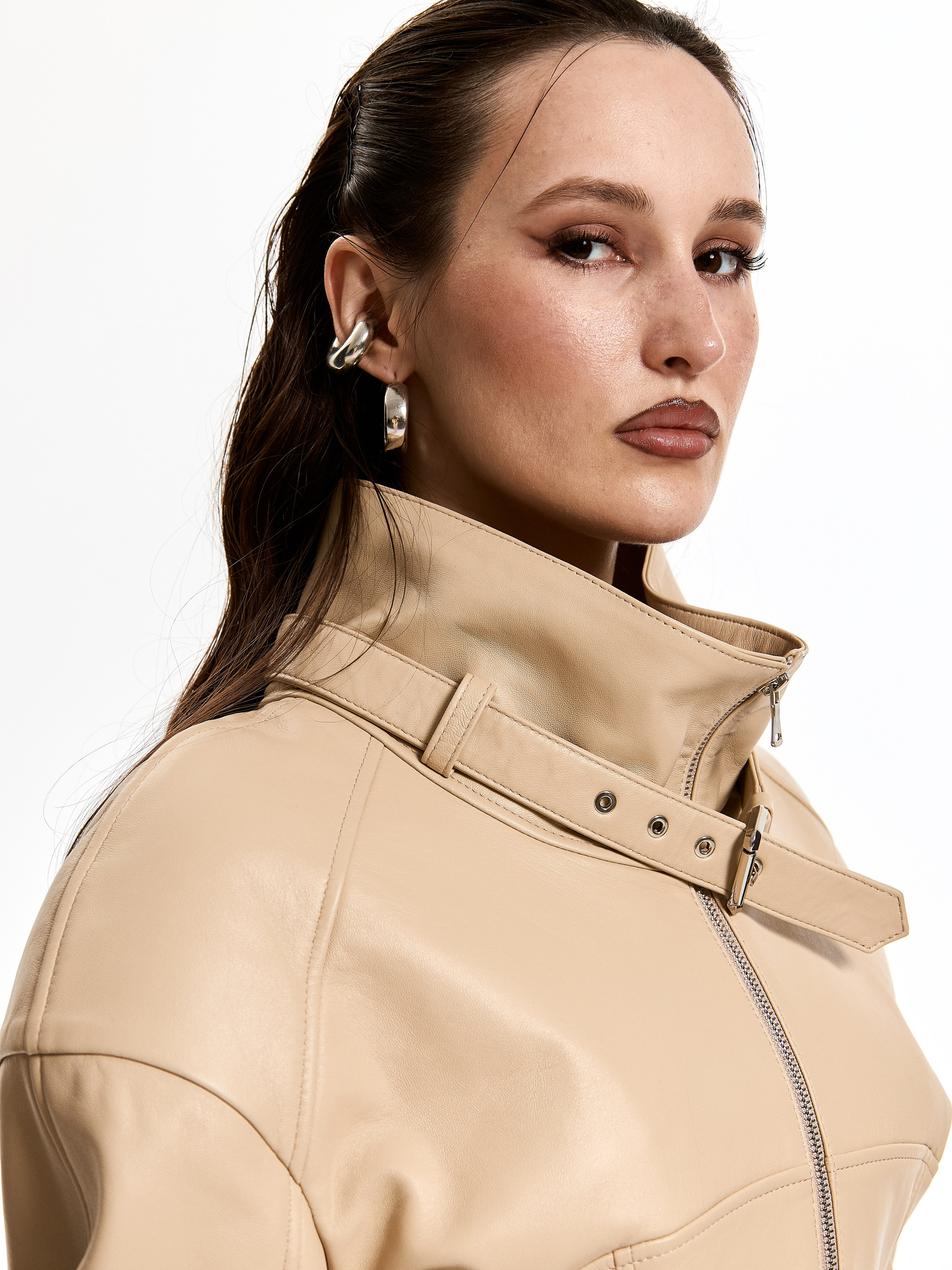 VALERIA. Главная