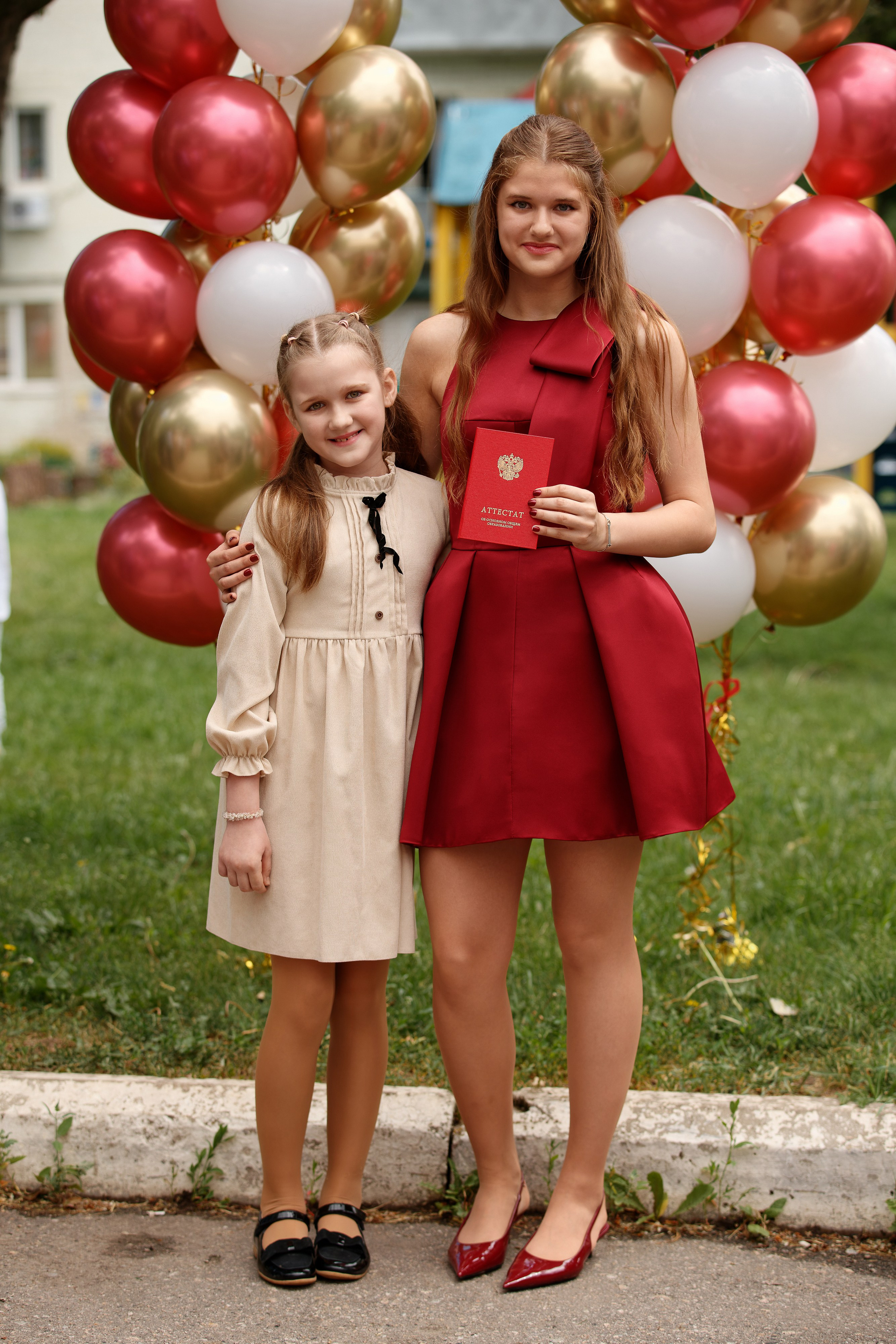 Вручение аттестатов Школа № 57. Семейный фотограф — Макс Белогрудов