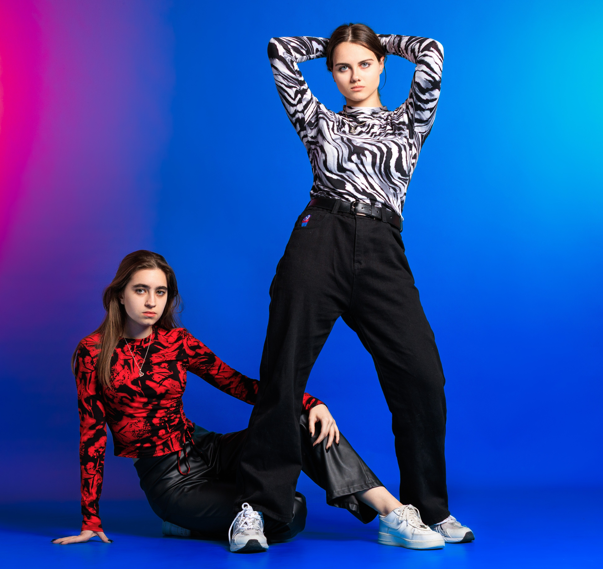 Смотреть фотки в фотостудии. Выпускные альбомы Геленджик, Новороссийск, Краснодар, Туапсе