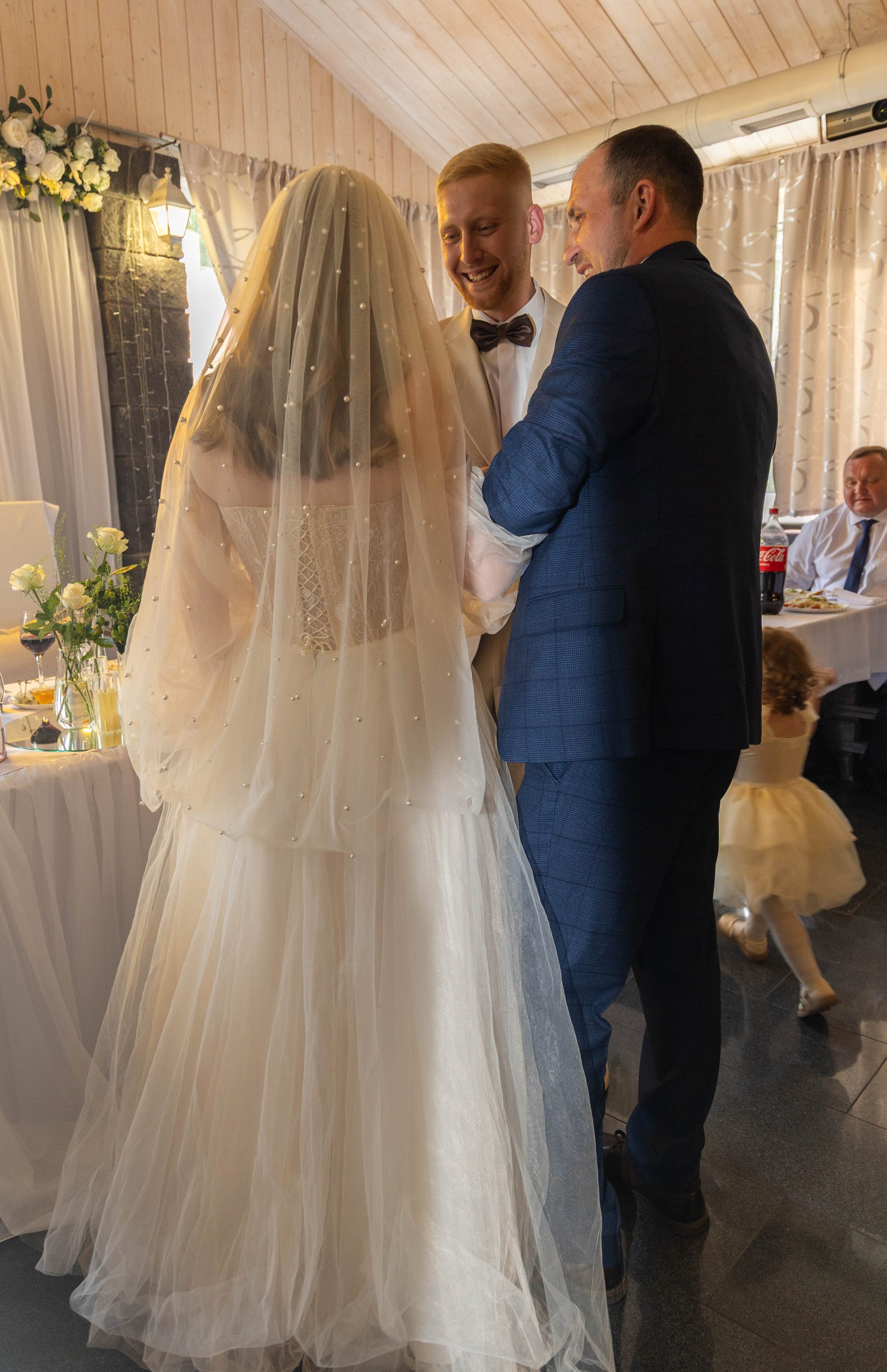 Свадебная фотосессия свадебный фотограф Татьяна Марсуверских свадебная фотопрогулка Москва Жуковский. Фотограф для маркетплейсов, фотоуслуги в Жуковском Татьяна Марсуверских