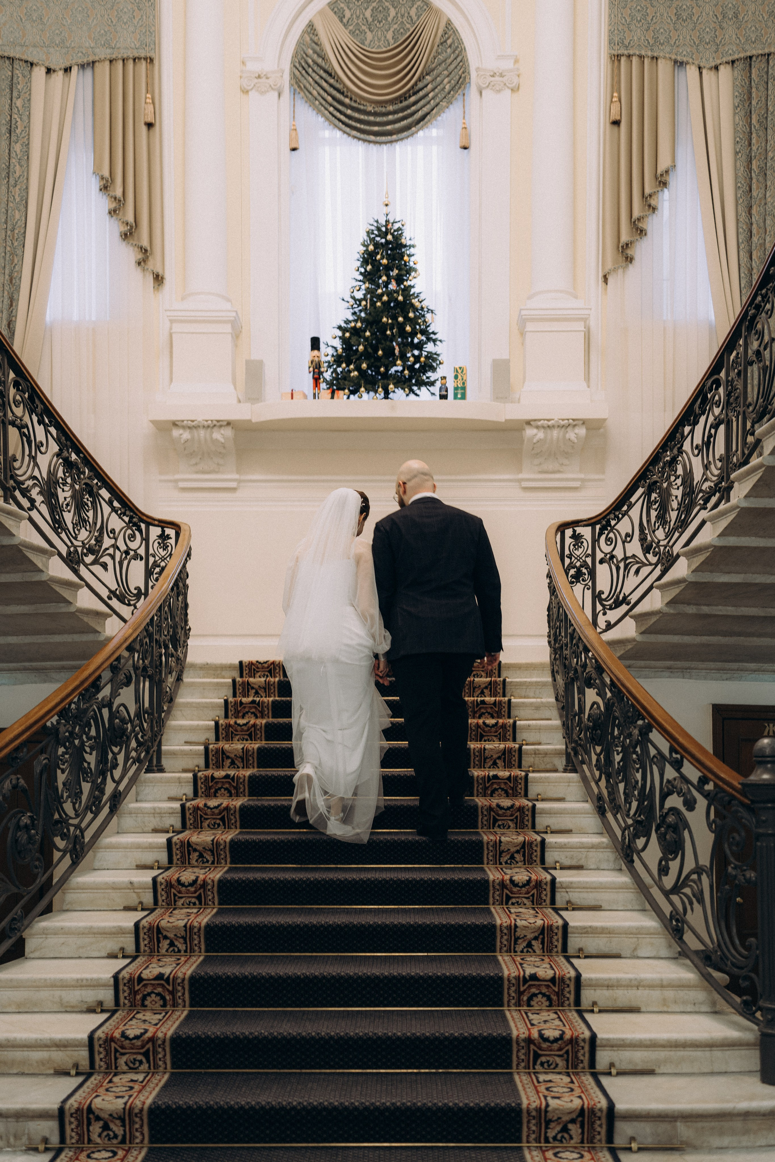 СВАДЕБНАЯ СЬЕМКА ВО ВТОРОМ ДВОРЦЕ (ДЕКАБРЬ) ТАКЖЕ СЬЕМКА В СТУДИИ НА ЧЕРНЫШЕВСКОЙ. Профессиональный фотограф, Санкт-Петербург — Виктория Богомолова
