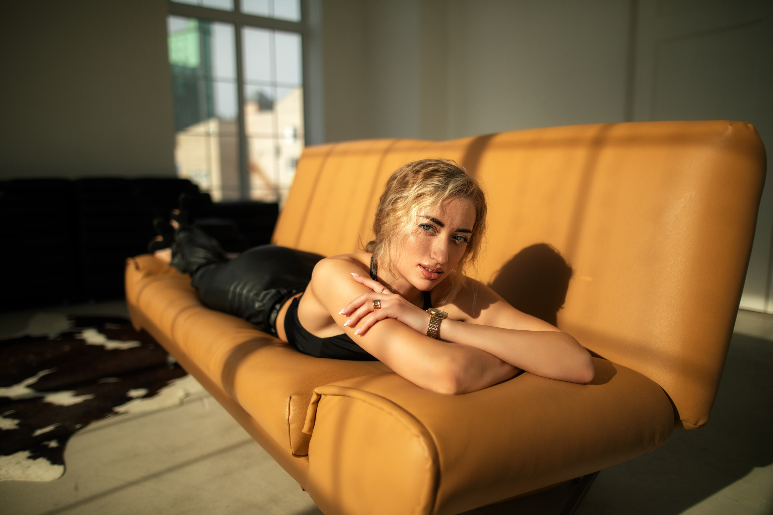 Фотосет с Елизаветой в студии с интерьером в формате для «себя»