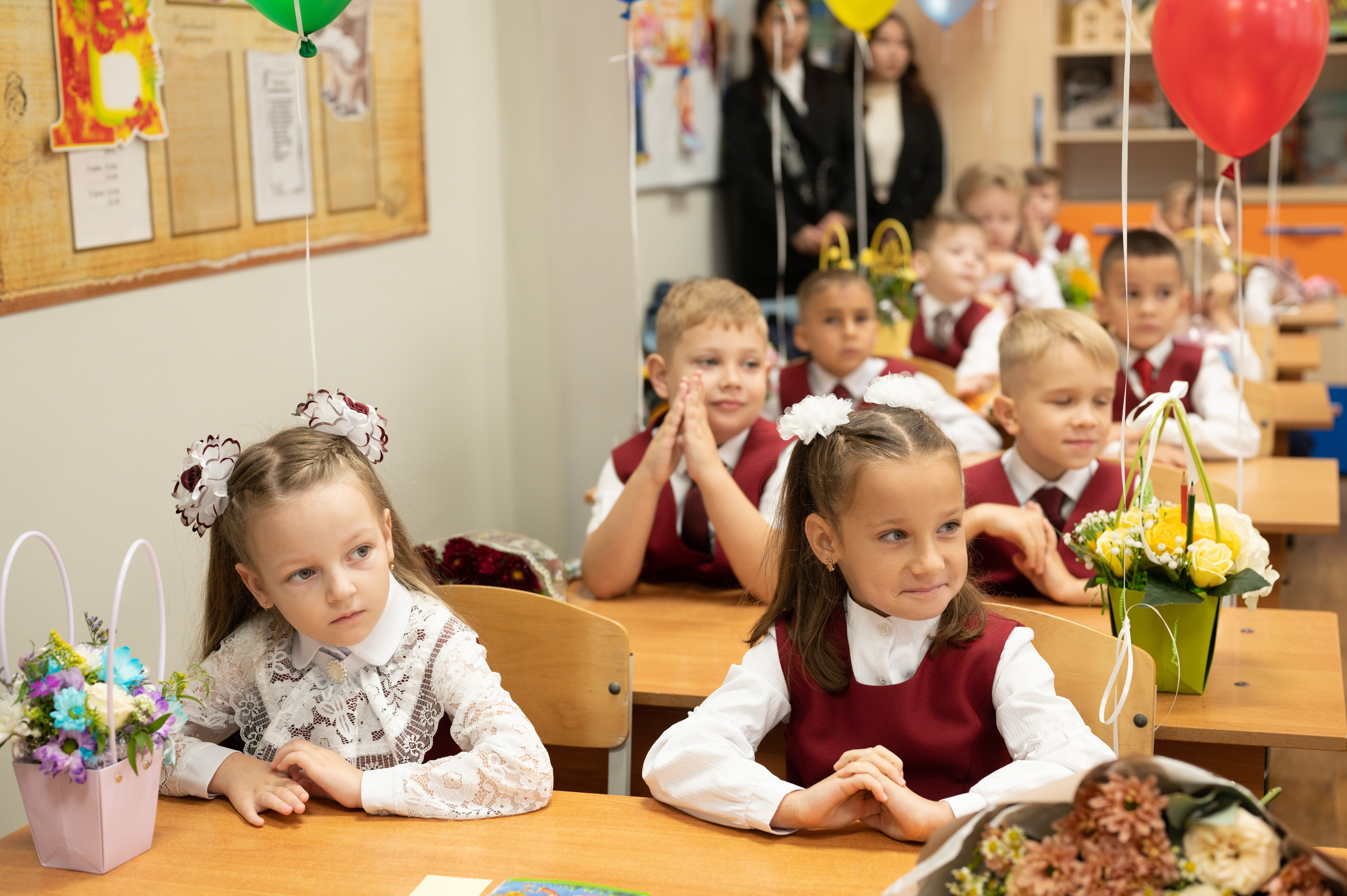 1 сентября 1 К 16 гимназия репортаж, линейка +в классе. Фотограф новорожденных, семейный детский в Тюмени Татьяна Морозова