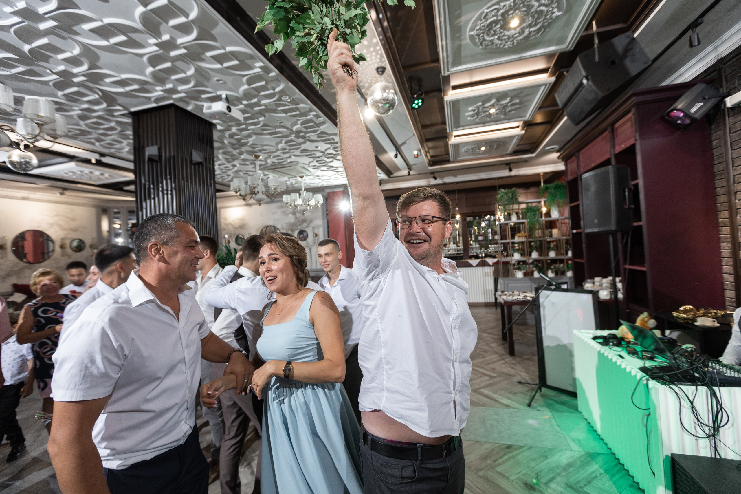 Свадебный фотограф Уфа — Руслан ГабдлисламовЖивые эмоции, красивые кадры, воспоминания на всю жизнь.Работаю по всей Республике Башкортоста. Свадебный фотограф Уфа Руслан Габдлисламов