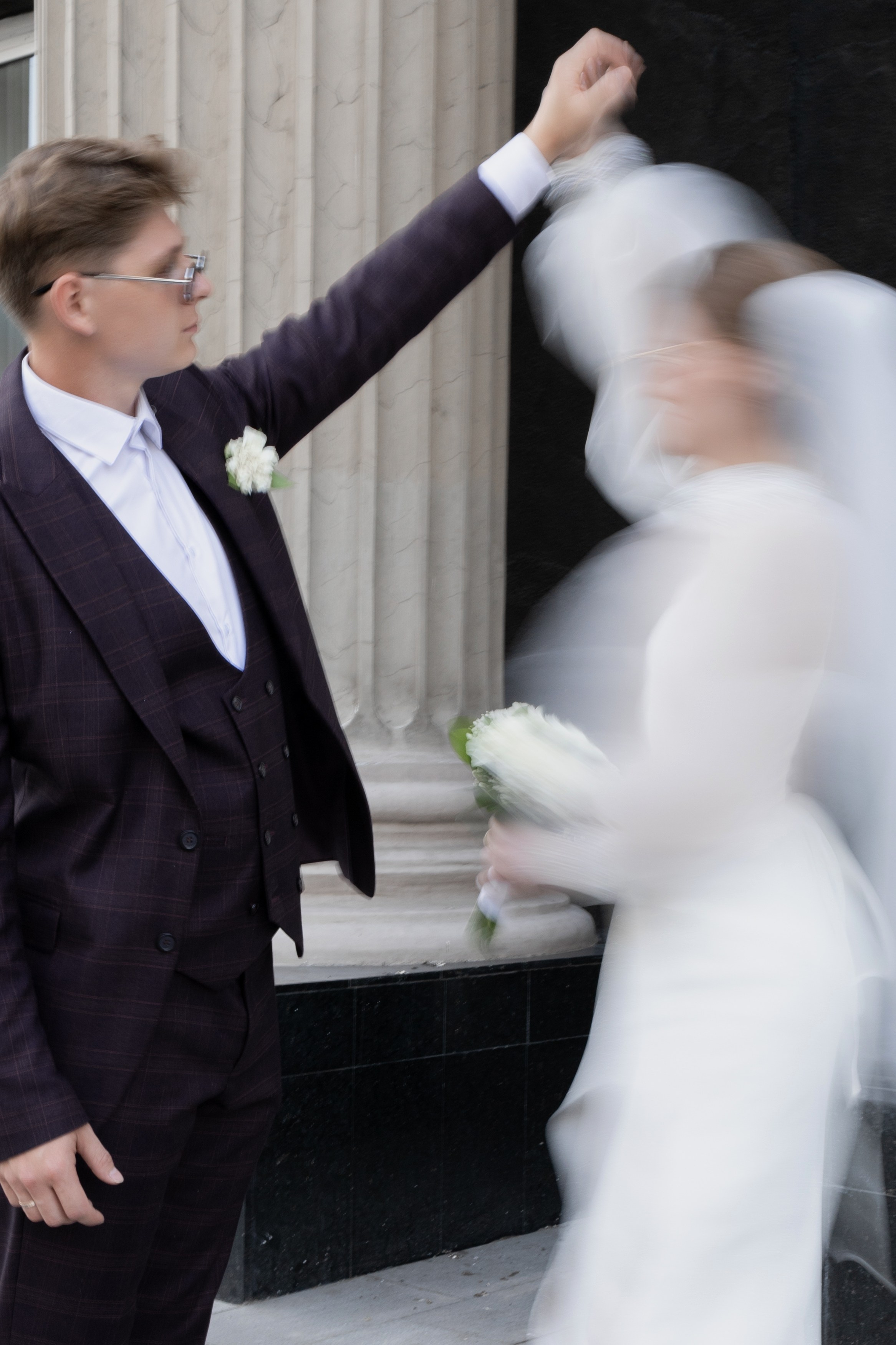 Владислав и Юлия Вечерняя прогулка по городу. Свадебный Фотограф в Иркутске Екатерина Елисеева