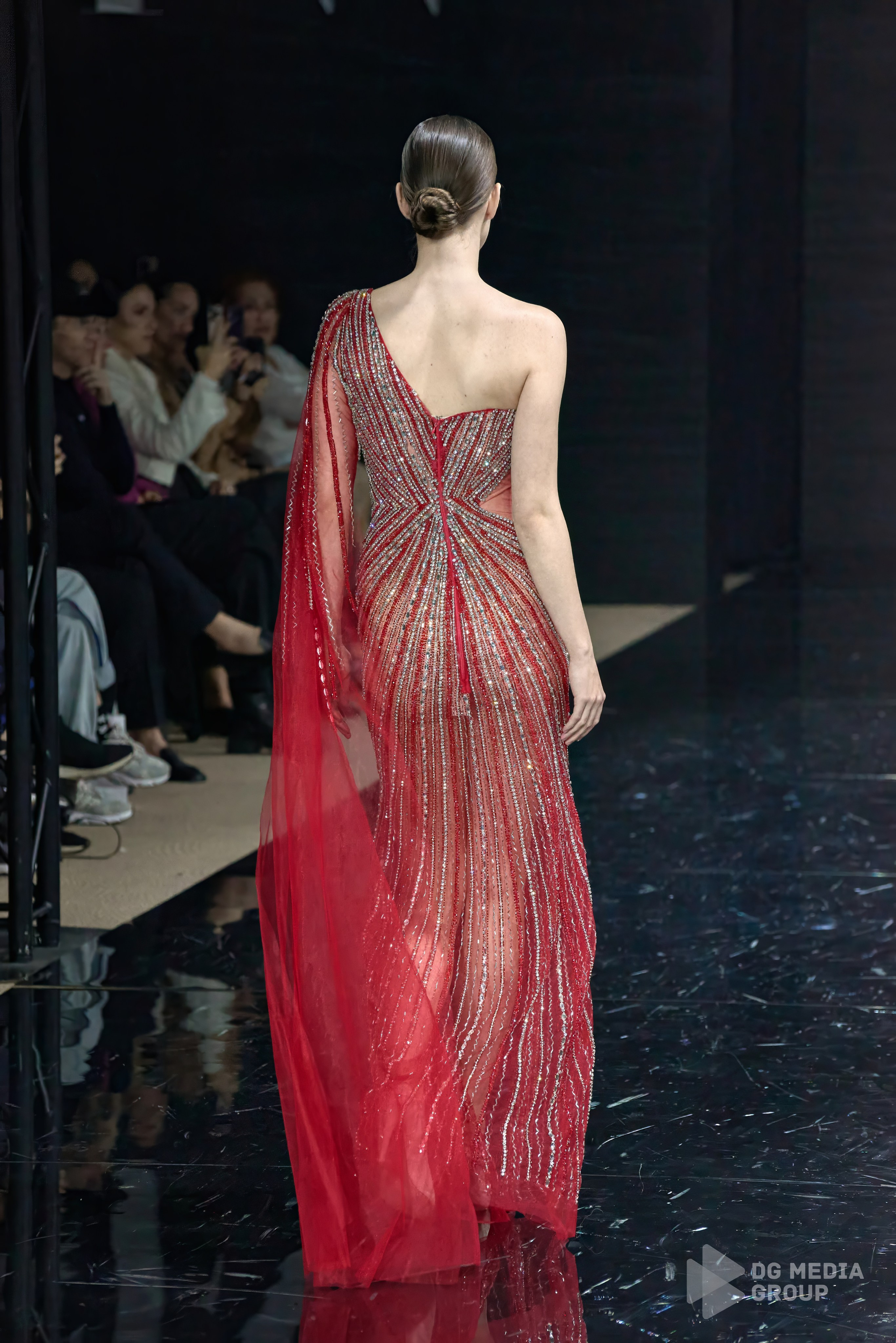 Создаем контент для модных показов. DG MEDIA GROUP | Контент для модных показов и концертов