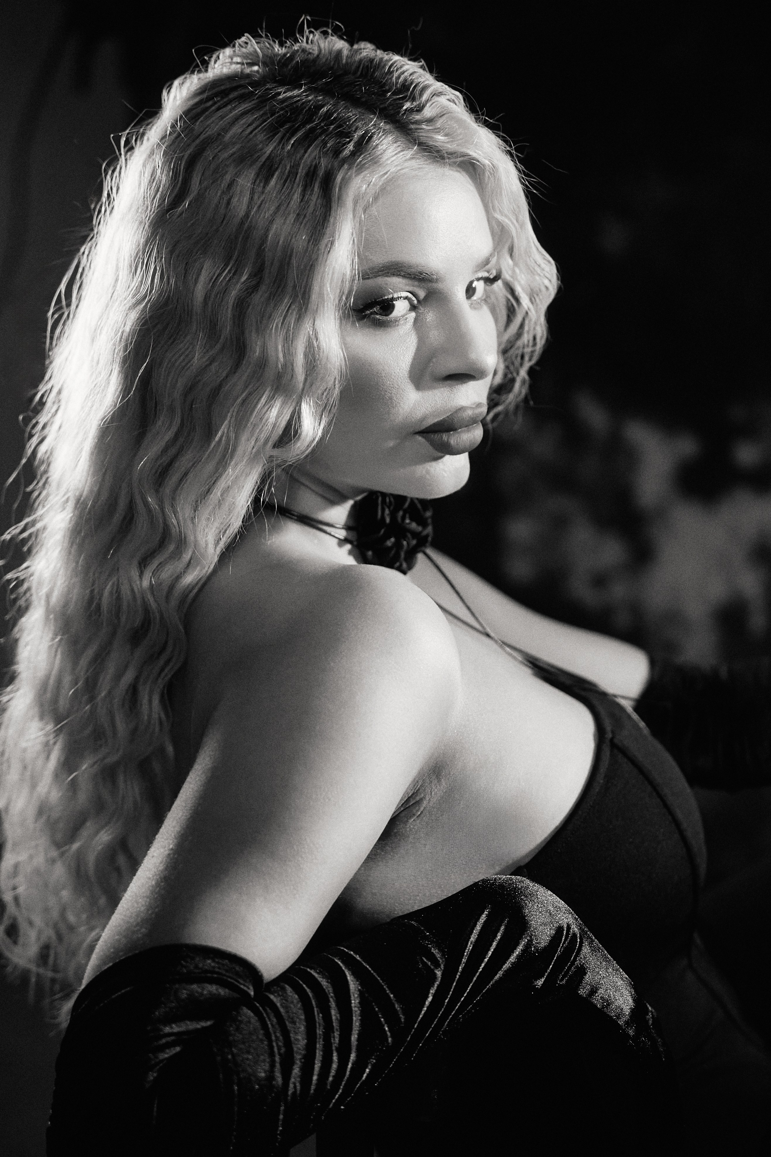 НУАР. Портретный фотограф в Павлодаре Руслан Насыров