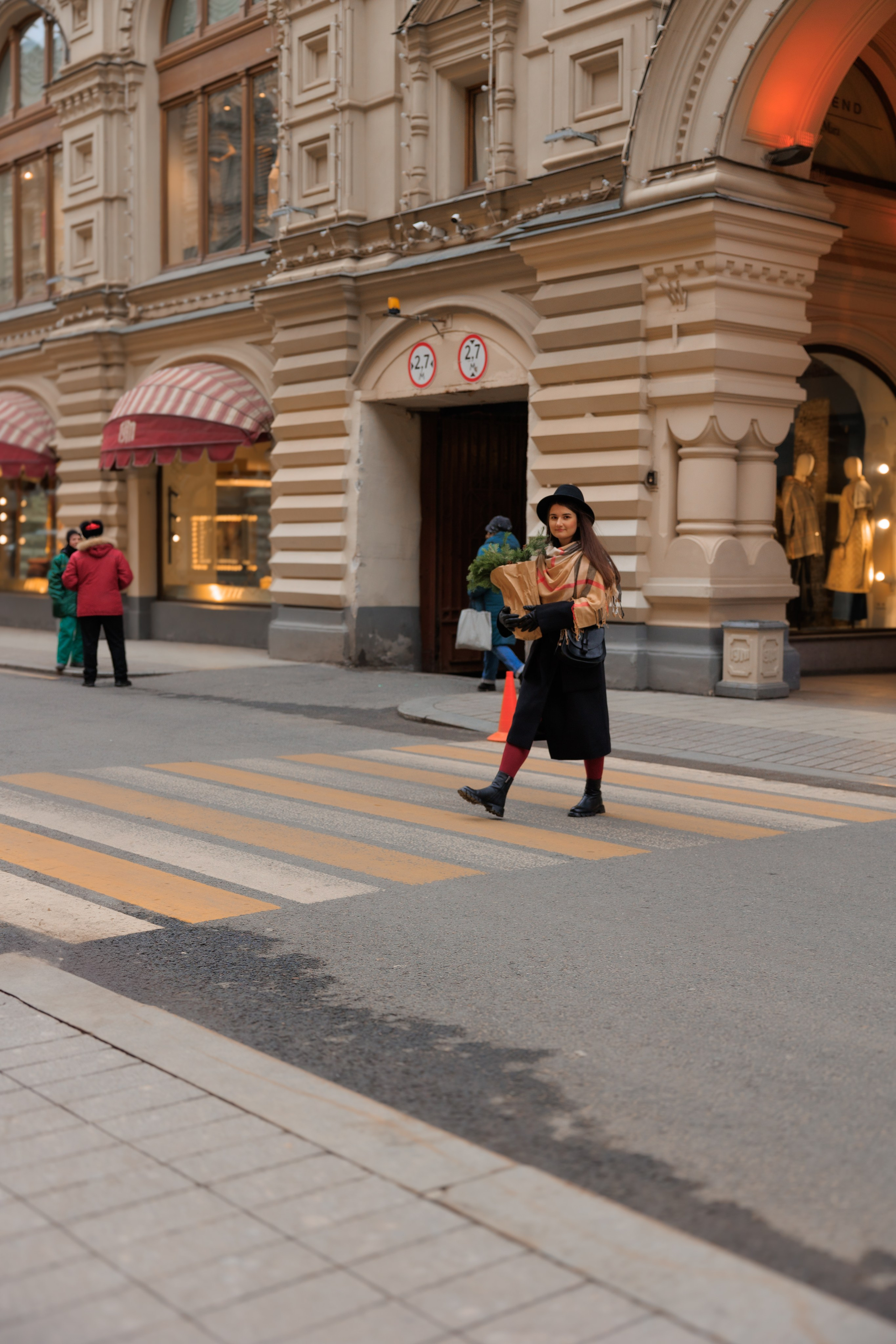 ДАША. Я фотограф из Москвы к Вашим услугам