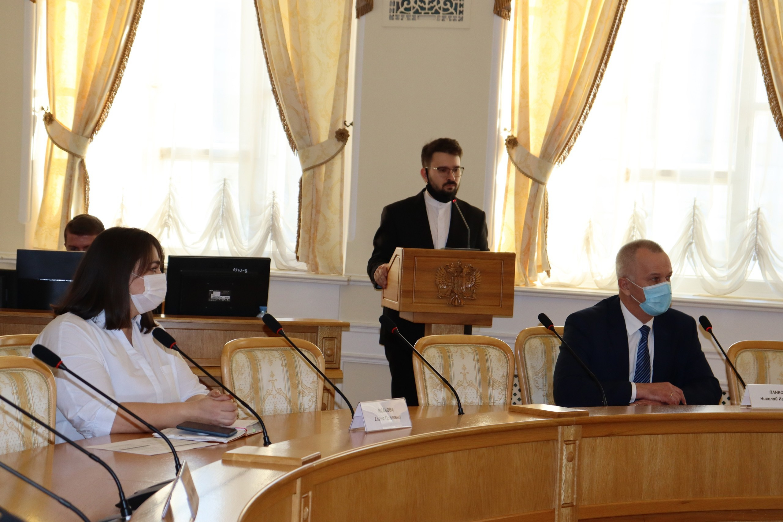 Ведущий спортивных, деловых мероприятий