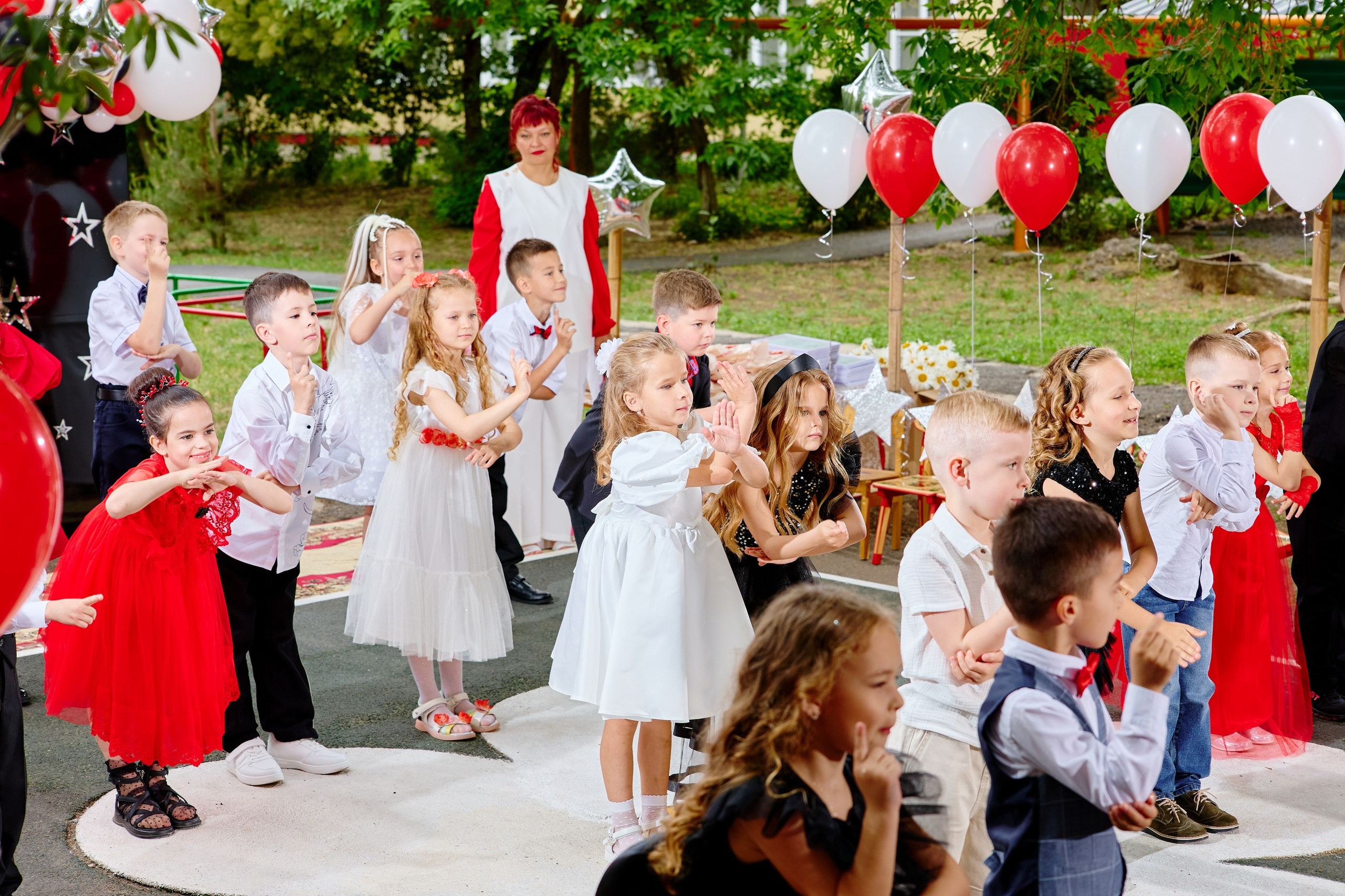 Выпускной 45 сад. Фотограф Выпускные альбомы Таганрог Сергей Коробченко