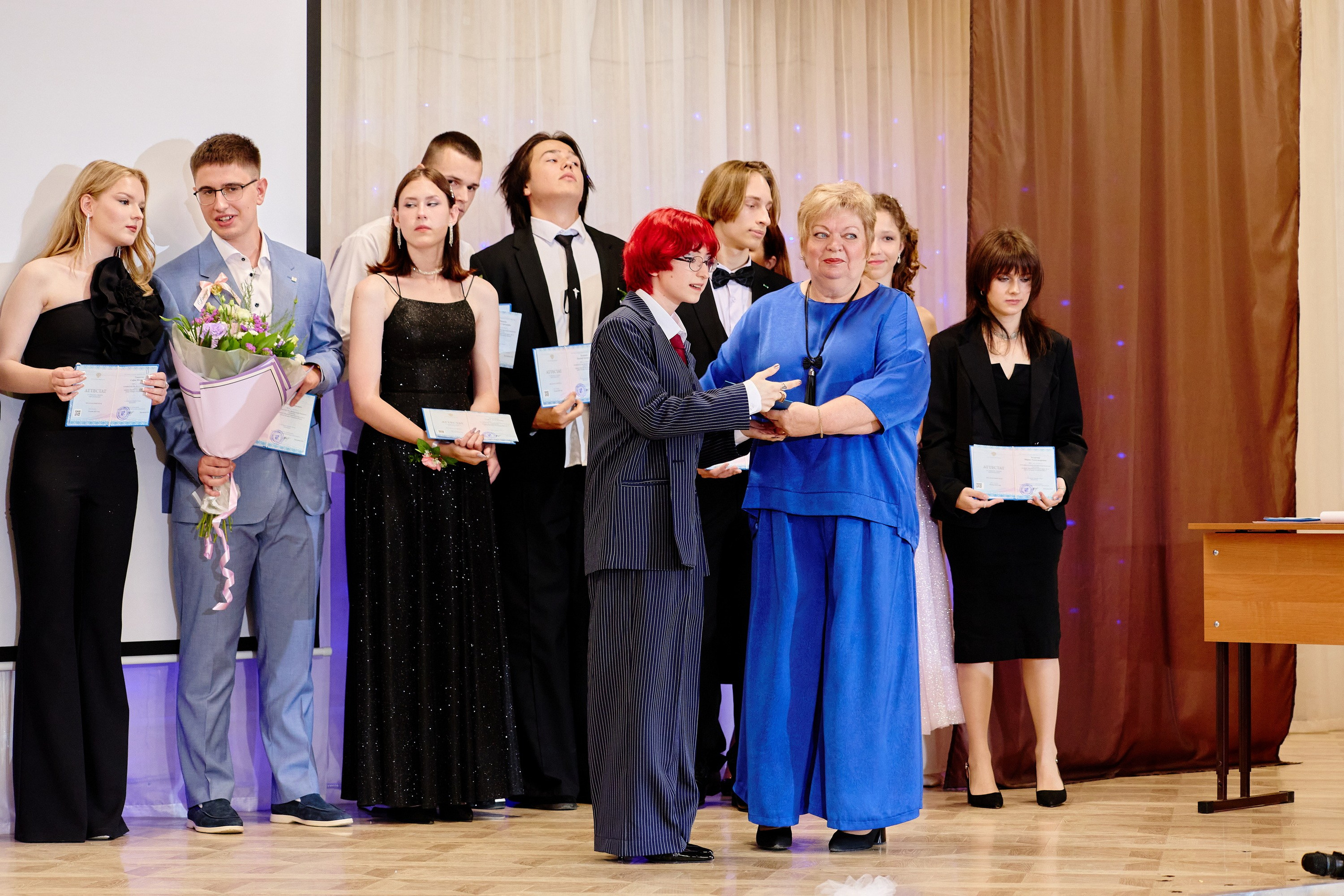 Выпускной 35 Сош. Фотограф Выпускные альбомы Таганрог Сергей Коробченко