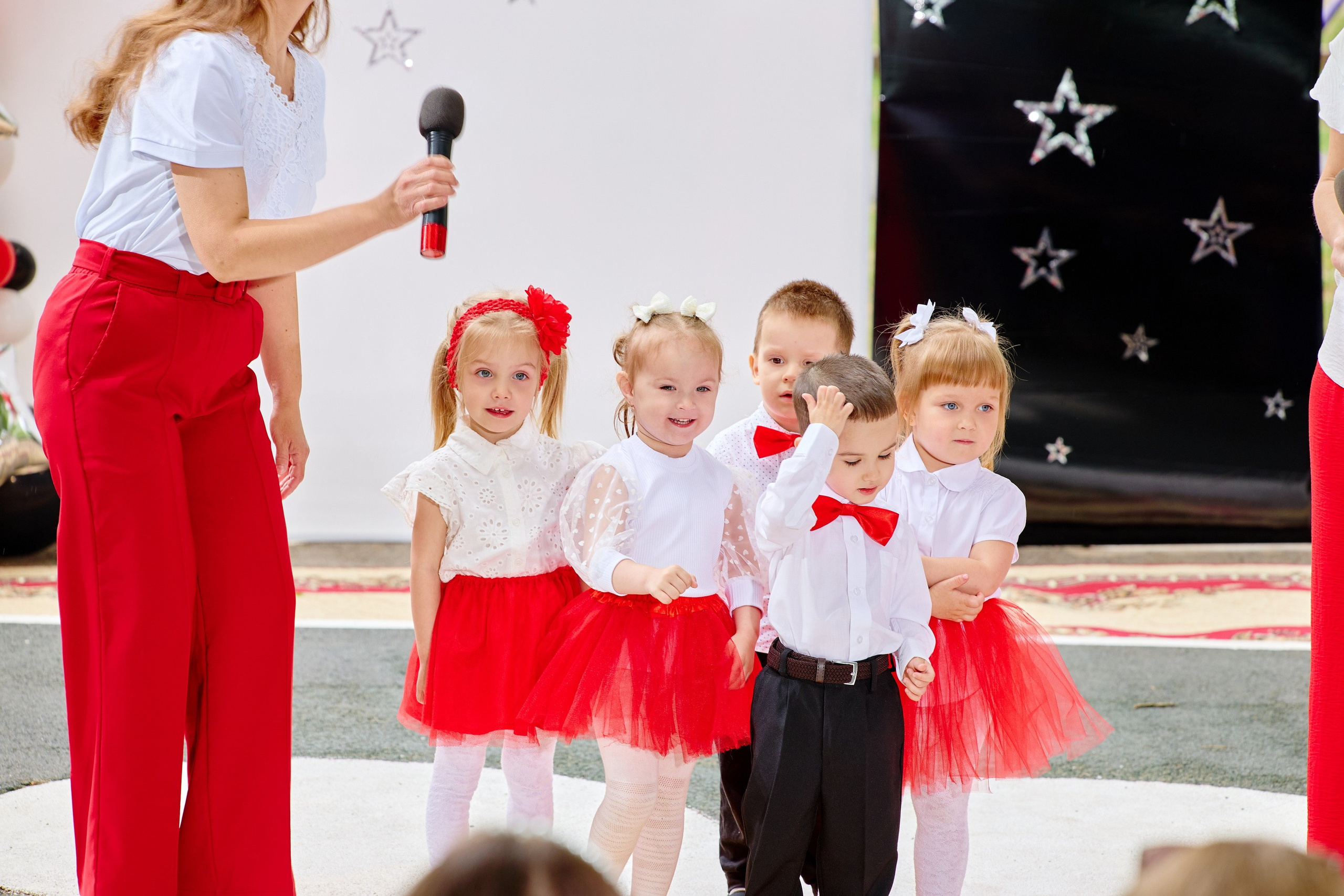 Выпускной 45 сад. Фотограф Выпускные альбомы Таганрог Сергей Коробченко
