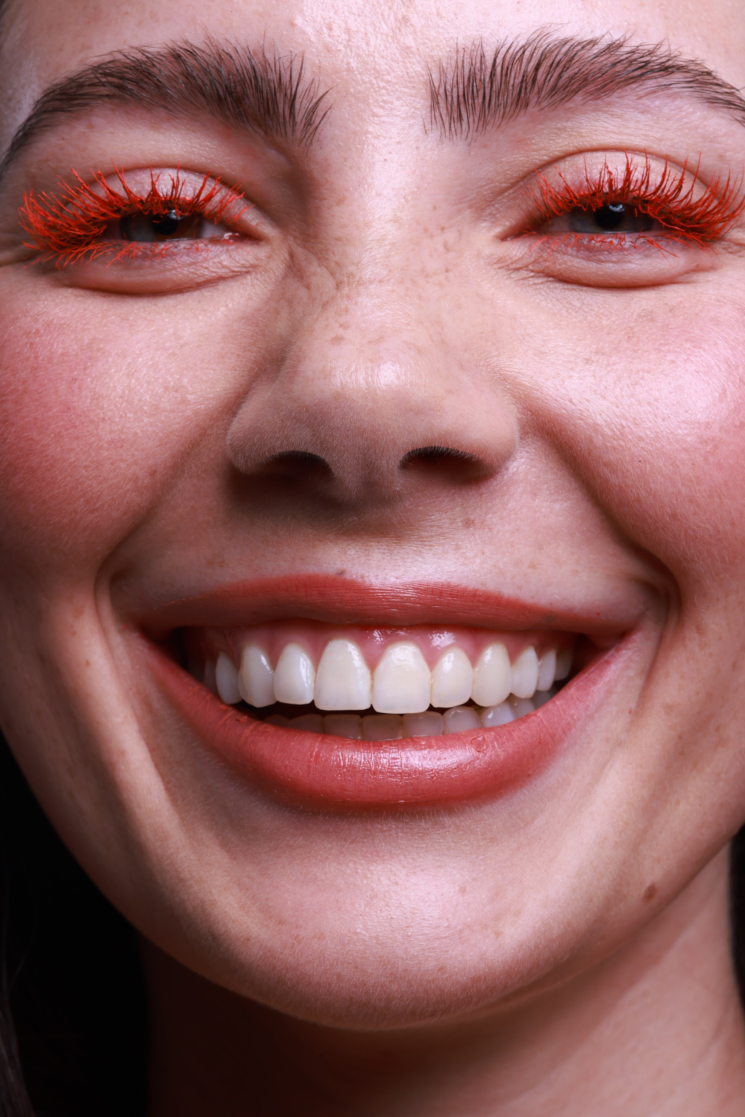 BEFORE/AFTER. Professional retoucher