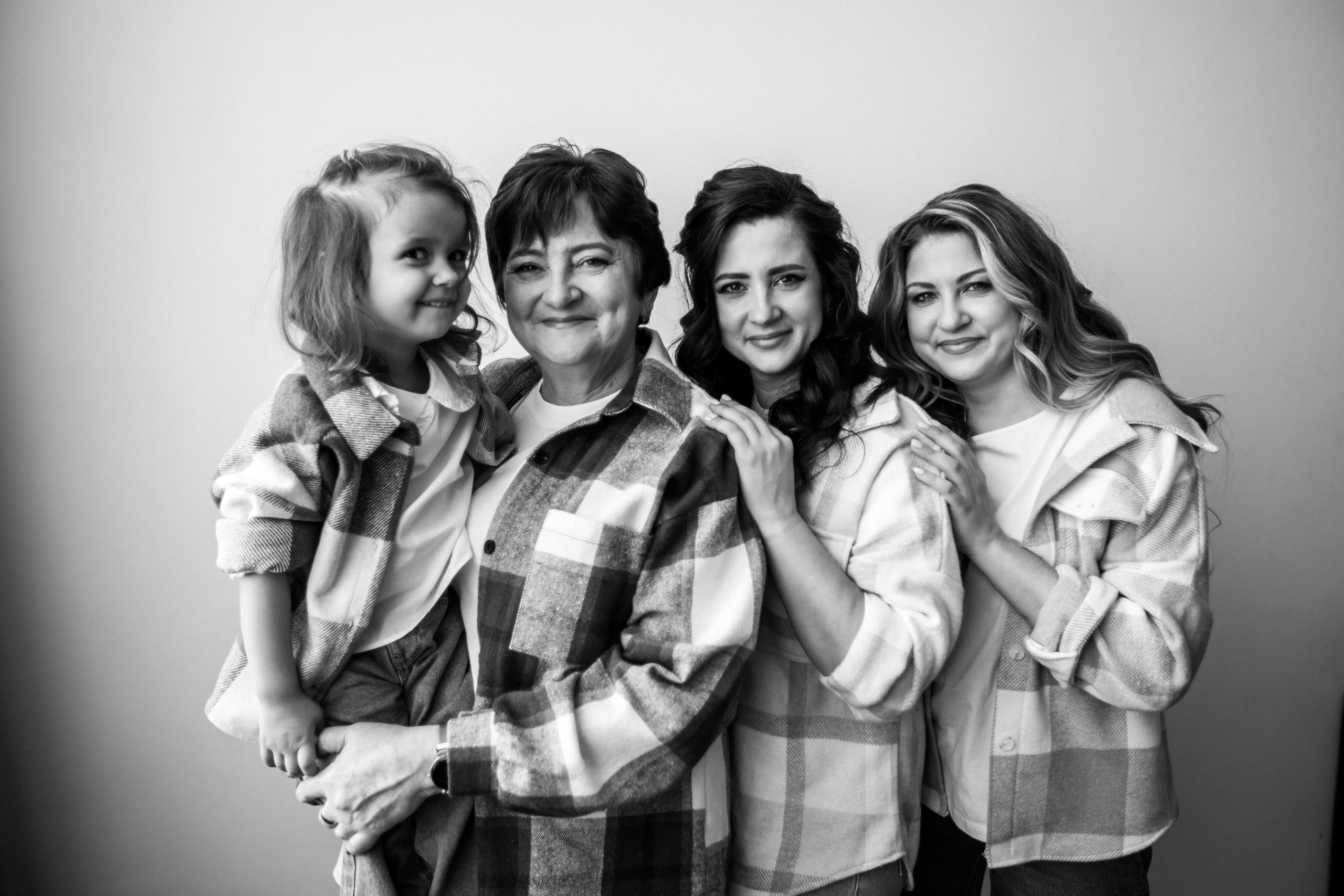 Настя, Маша и Мама. Главная