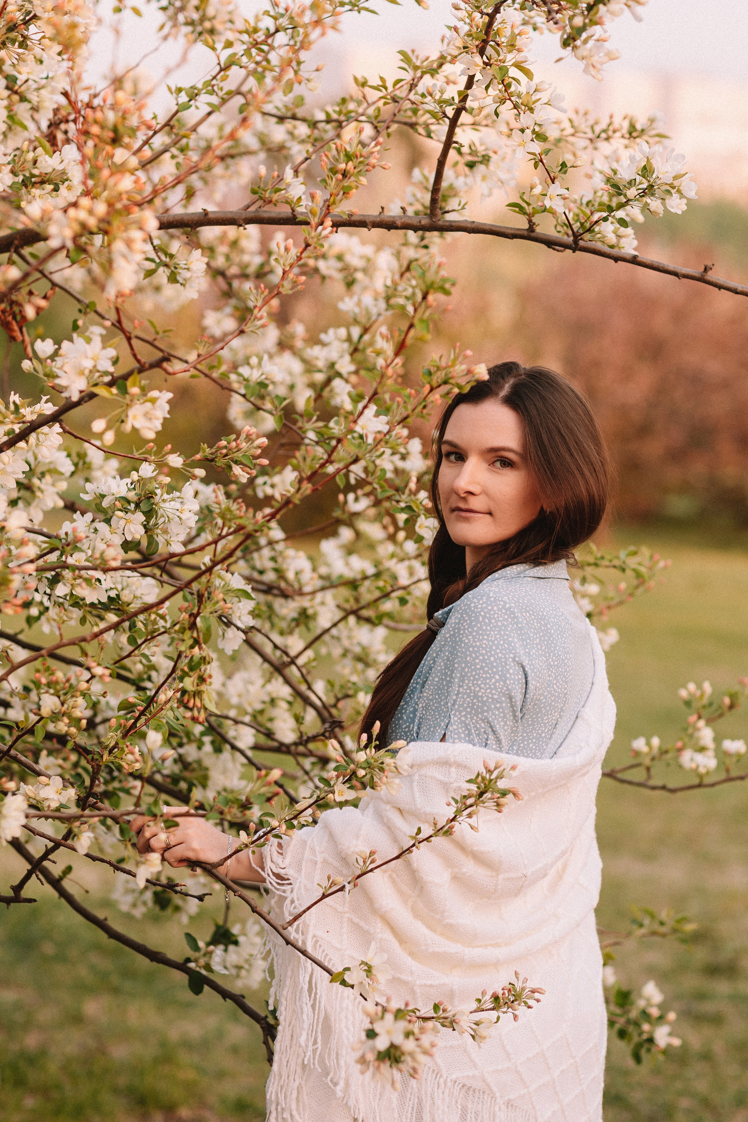 Яблони. Семейный фотограф Тюмень, фотограф на роды Салмина Мария