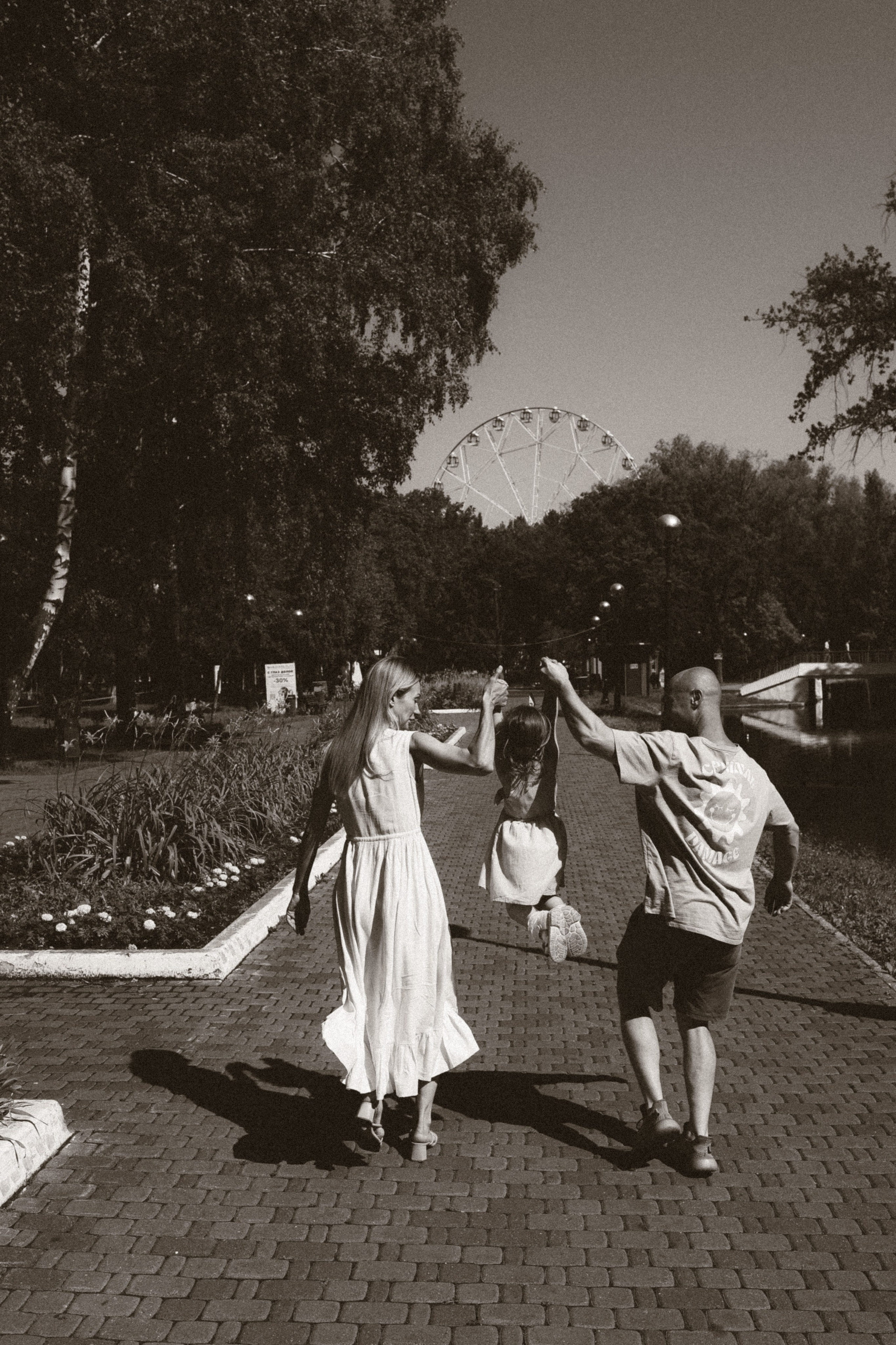 Семейная прогулка. Iva_lia