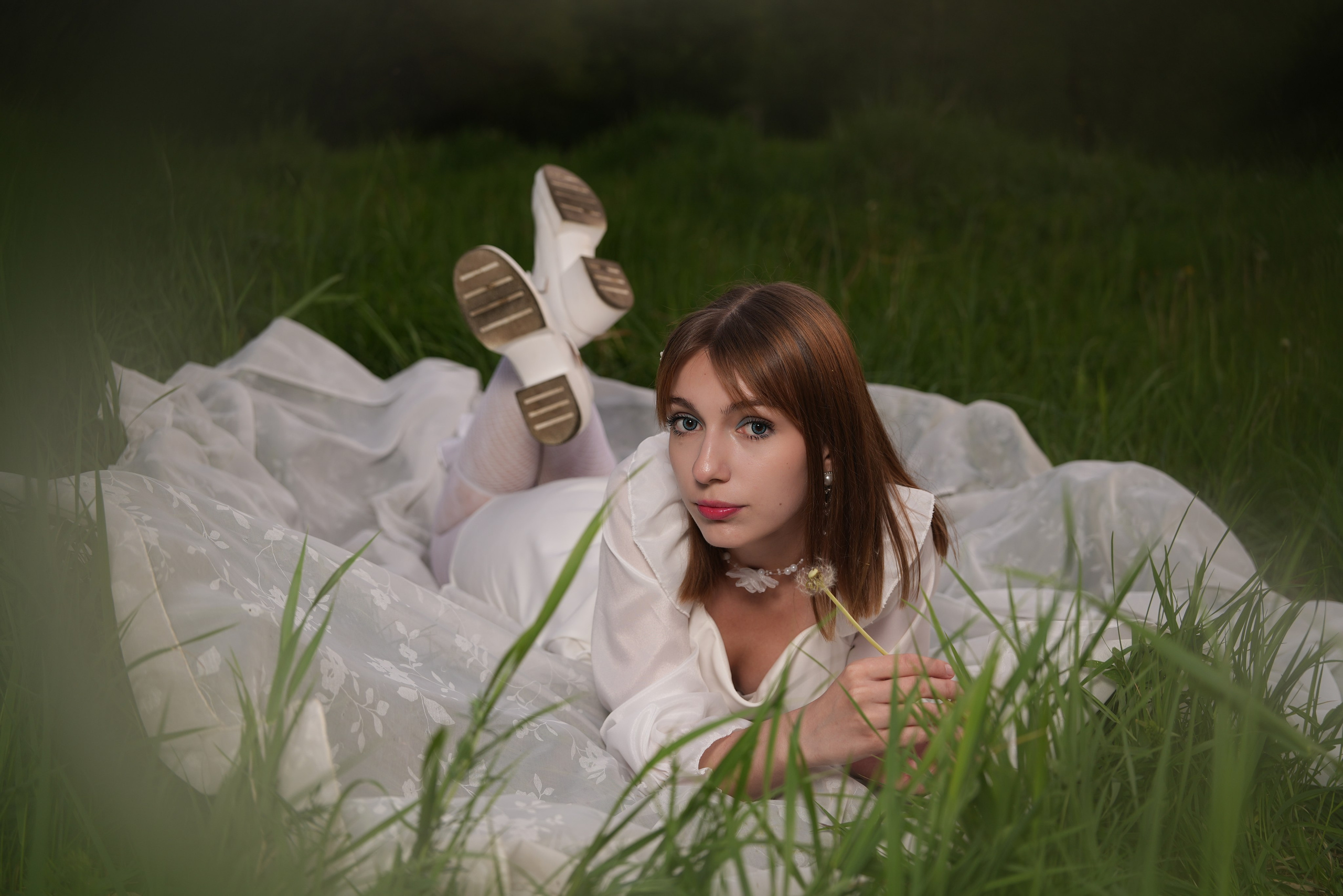 Съемка Полины в поле с одуванчиками. Фотограф Светлана Боровикова в Домодедове