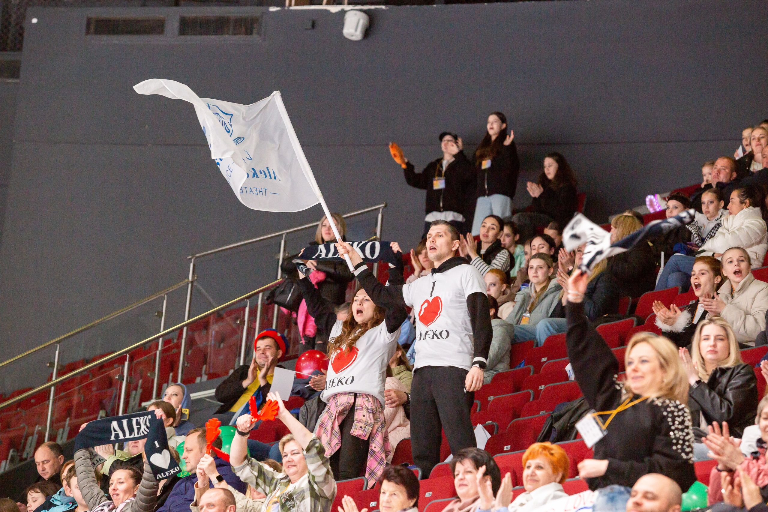 VII Ежегодный фестиваль массовых танцев на льду и фигурного катания «Петровский лёд» Санкт-Петербург 2024. Репортажный фотограф в Москве