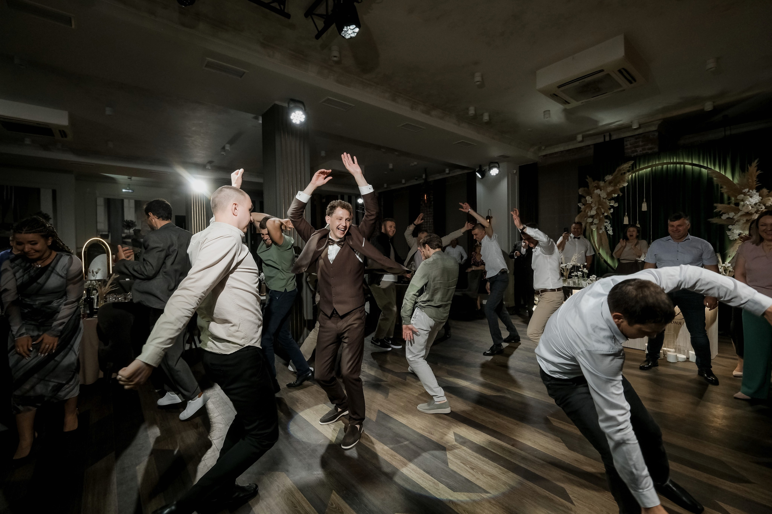 Свадебный фотограф в Омске Николай Рождественский. Профессиональный фотограф Николай Рождественский. Москва, Омск, Тюмень