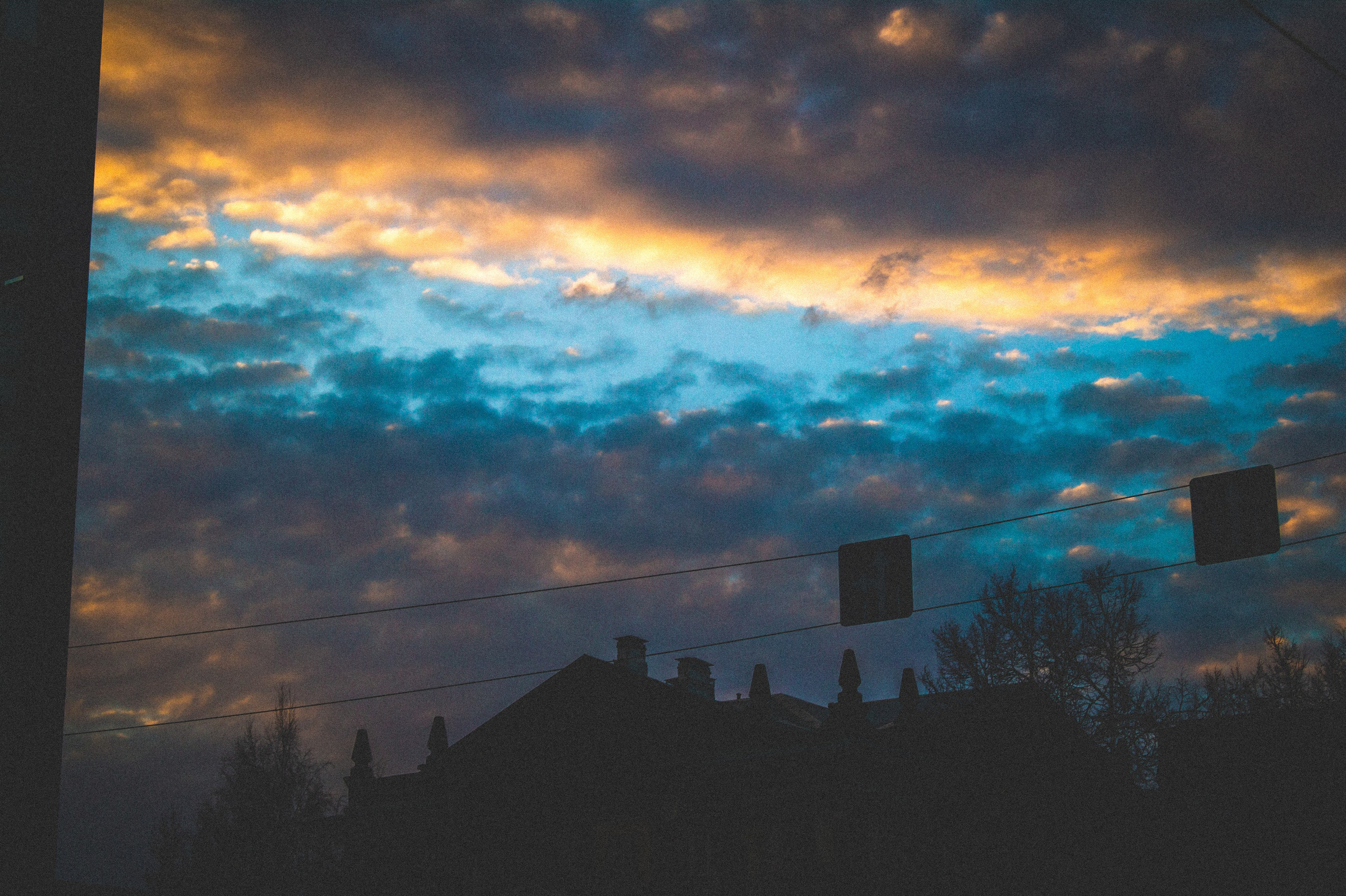 На телефоне. Den Mirov — Фотограф, Музыкант