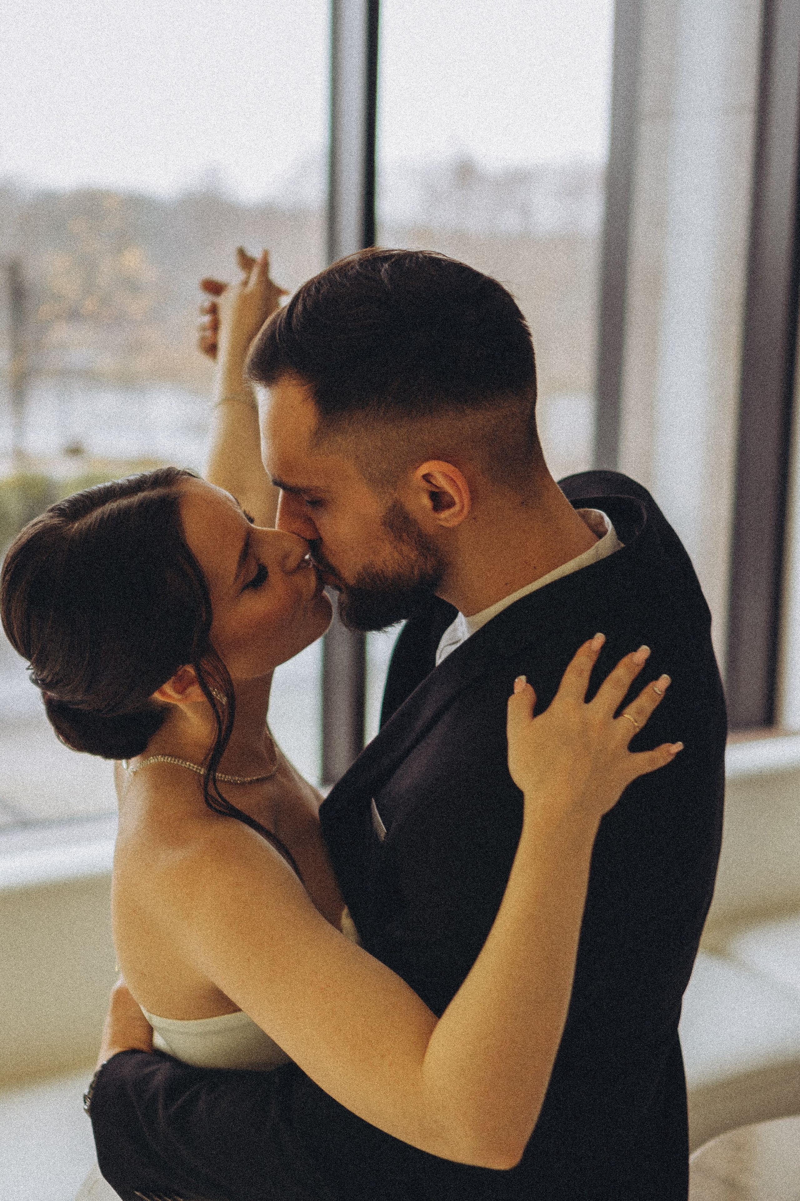 СВАДЕБНАЯ СЬЕМКА СБОРОВ ЖЕНИХА И НЕВЕСТЫ В ОТЕЛЕ И ТАКЖЕ ФОТОСЕССИИЯ В ОТЕЛЕЕ МЕГАПОЛИС БРЯНСК. Профессиональный фотограф, Санкт-Петербург — Виктория Богомолова