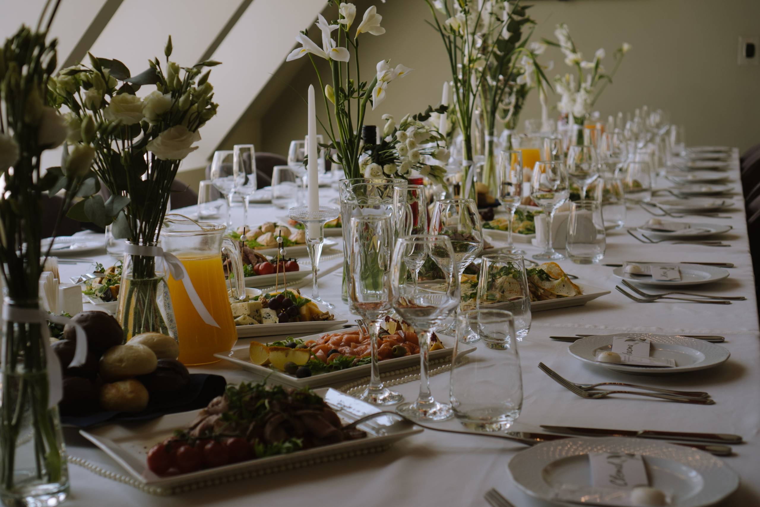 СВАДЕБНЫЙ БАНКЕТ НА ВЛАДИМИРСКОЙ В САНКТ-ПЕТЕРБУРГЕ (КАМЕРНАЯ СВАДЬБА). Профессиональный фотограф, Санкт-Петербург — Виктория Богомолова