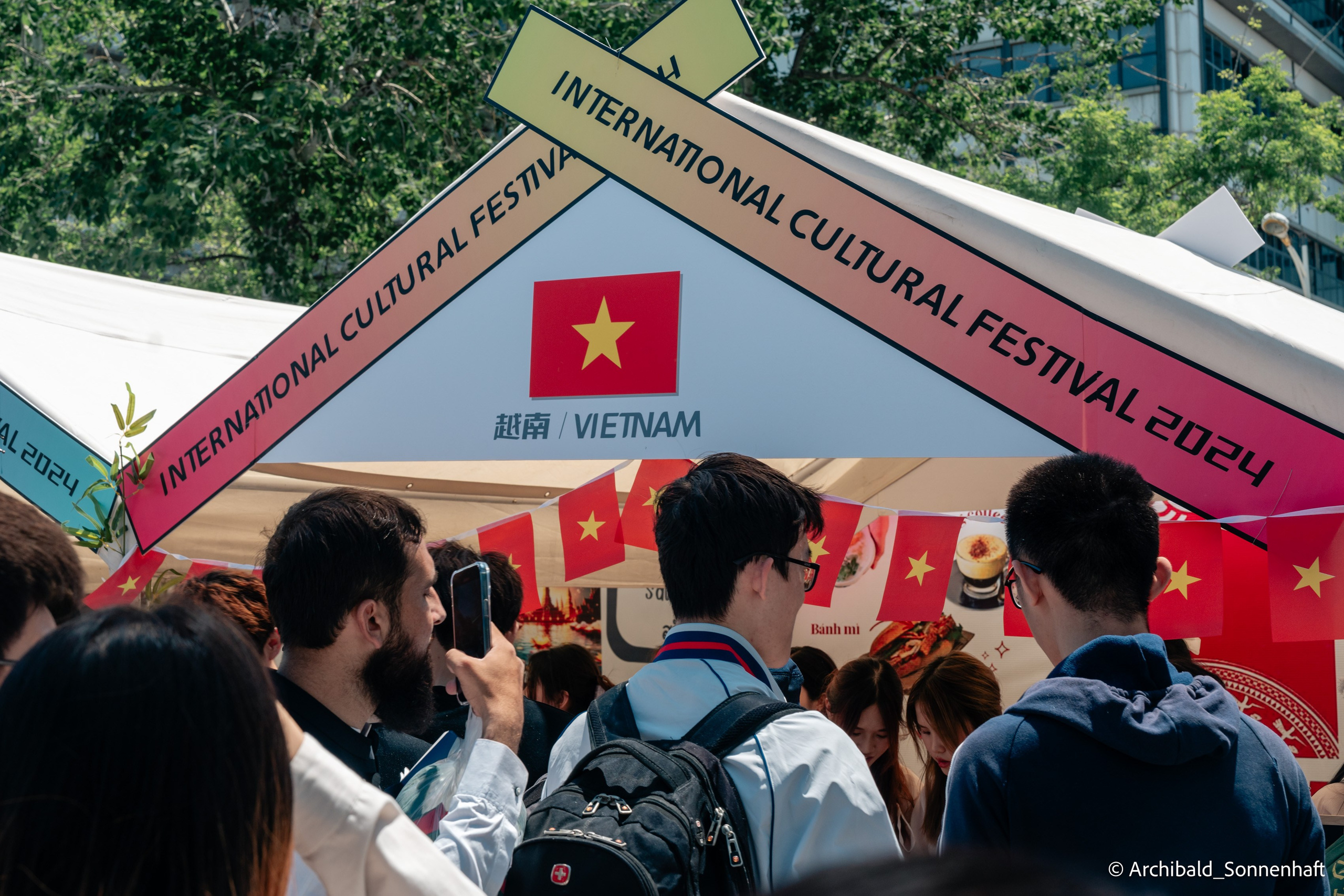 TJU Cultural Festival. Photographer in Guangzhou, China. Archibald Sonnenhaft