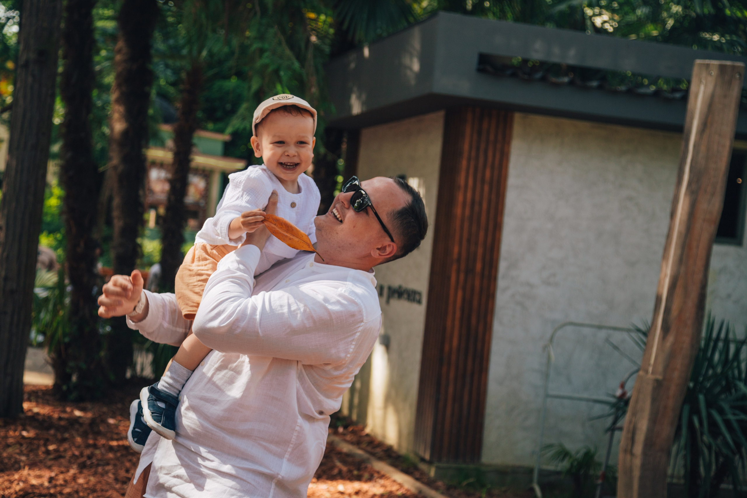 Дима, Ляйсан и Миша на Ривьере (Май 2025 г.). Фотограф Сочи, Адлер, Красная Поляна — Вероника Радченко