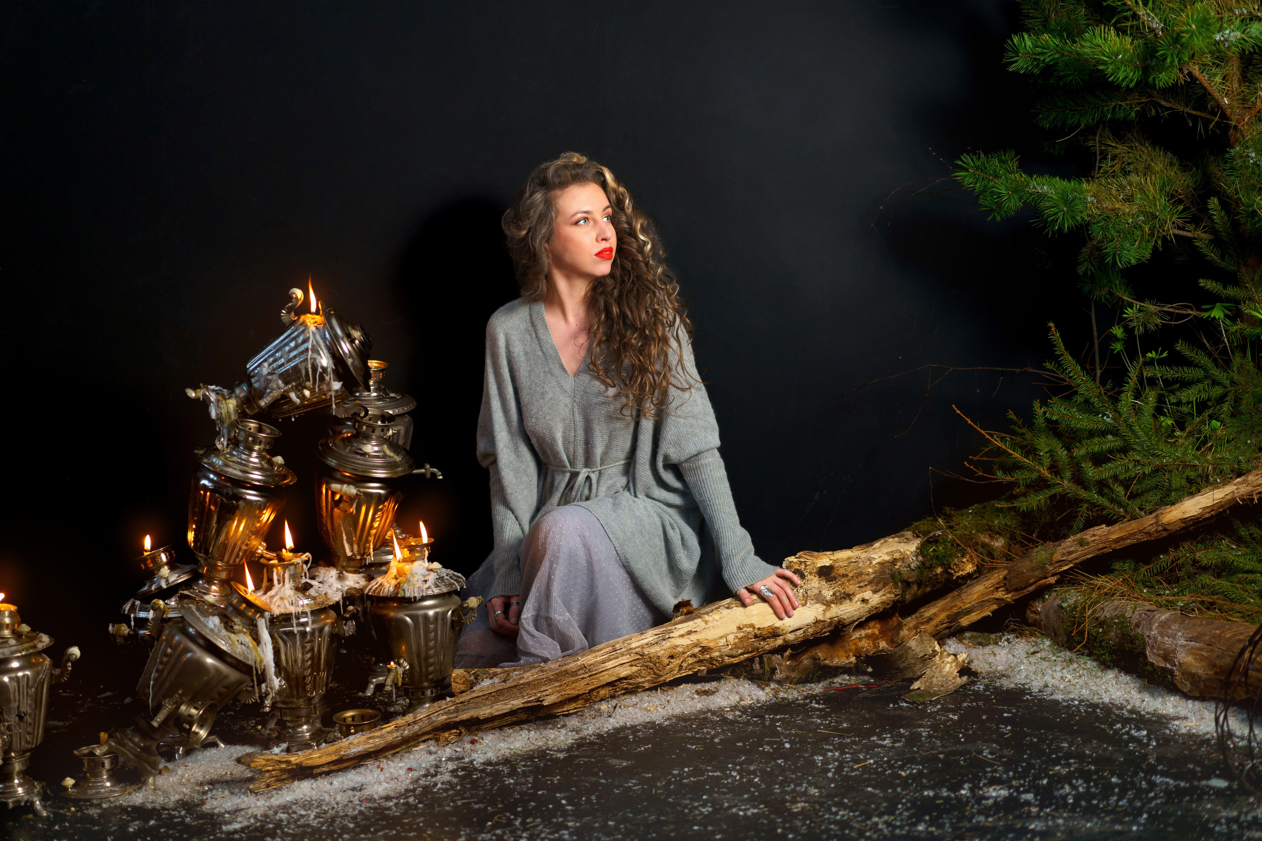 Женская фотосессия, индивидуальная съемка, студийный портрет, фотосессия в студии, индивидуальная фотосессия. Искренний фотограф