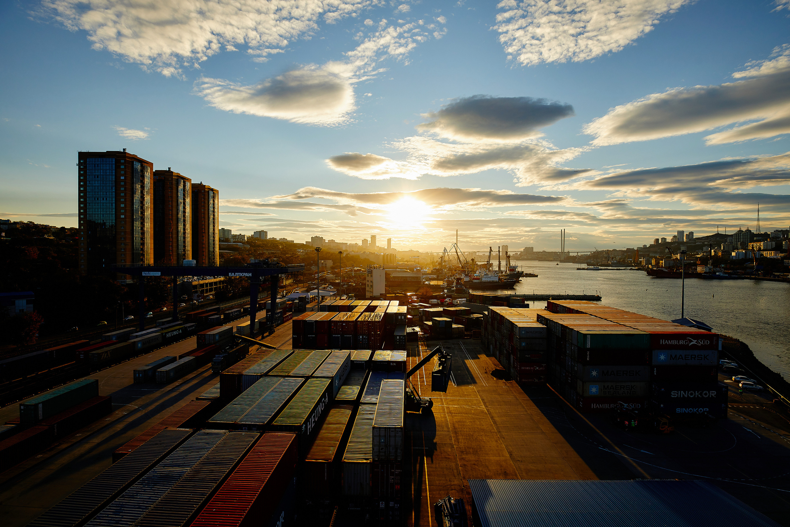 Фотограф репортаж Владивосток репортажная съёмка Приморский край фотосъёмка промышленность бизнес производство судно порт аэросъёмка