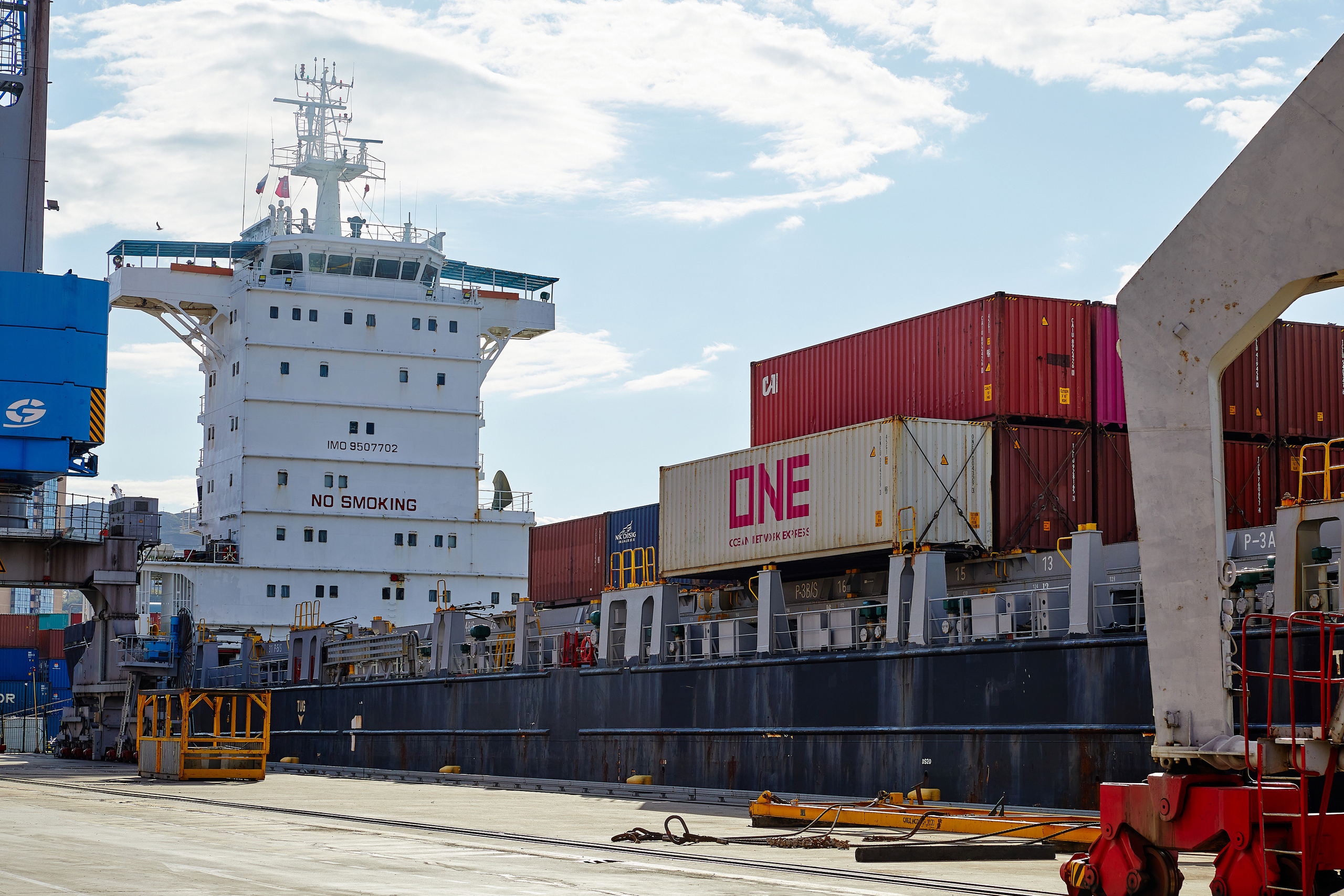 Фотограф репортаж Владивосток репортажная съёмка Приморский край фотосъёмка промышленность бизнес производство судно порт аэросъёмка